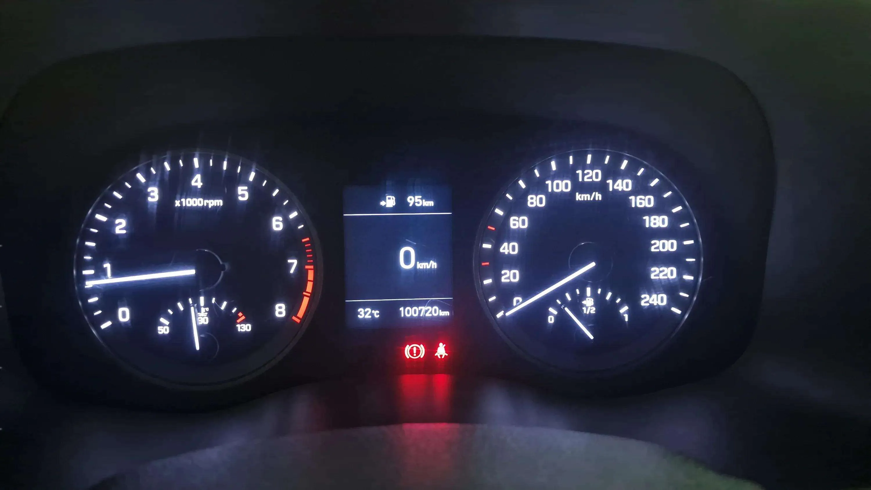 Hyundai Tucson 1.6 GDI SLE 4x2 - foto 9
