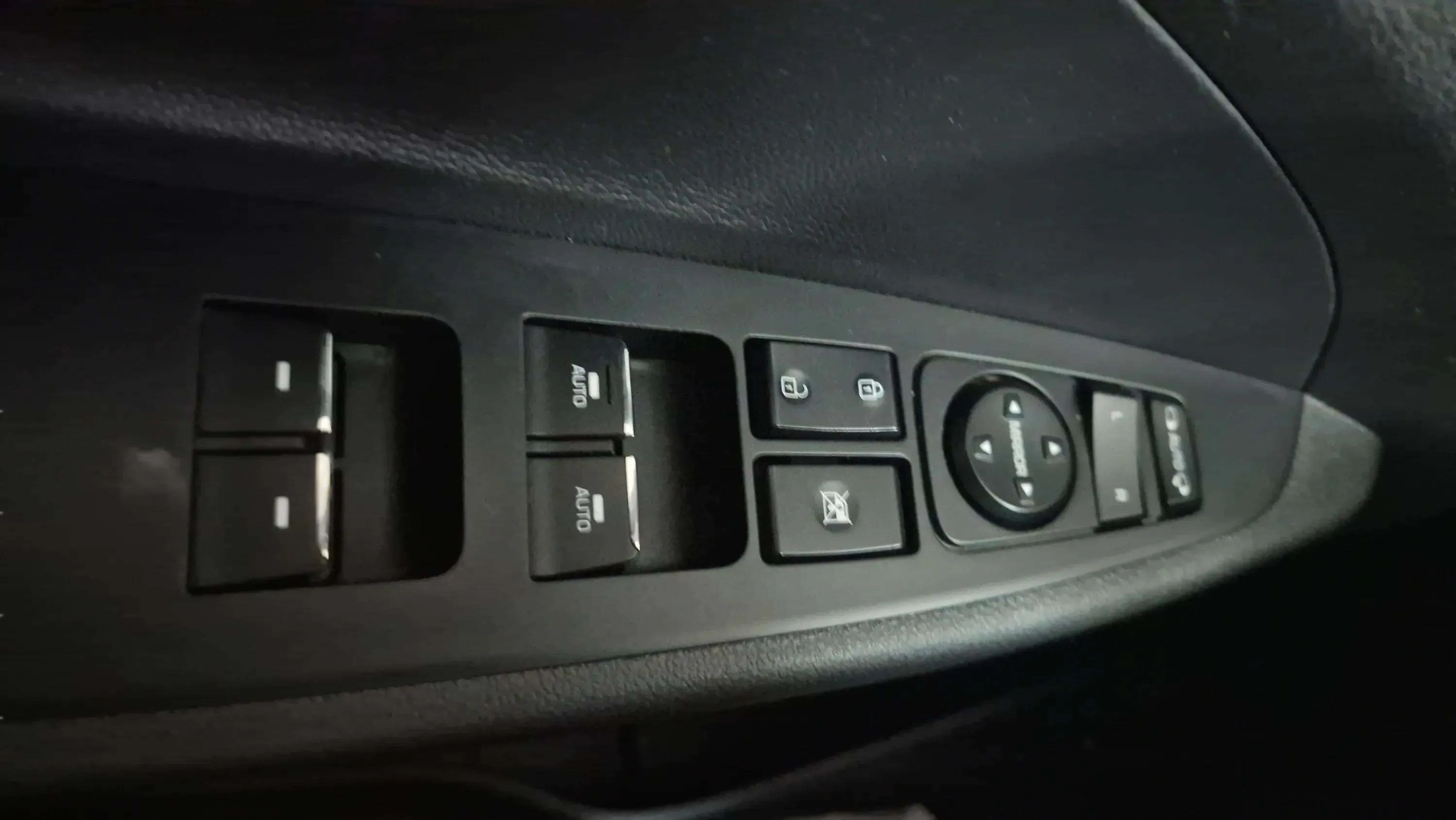 Hyundai Tucson 1.6 GDI SLE 4x2 - foto 19