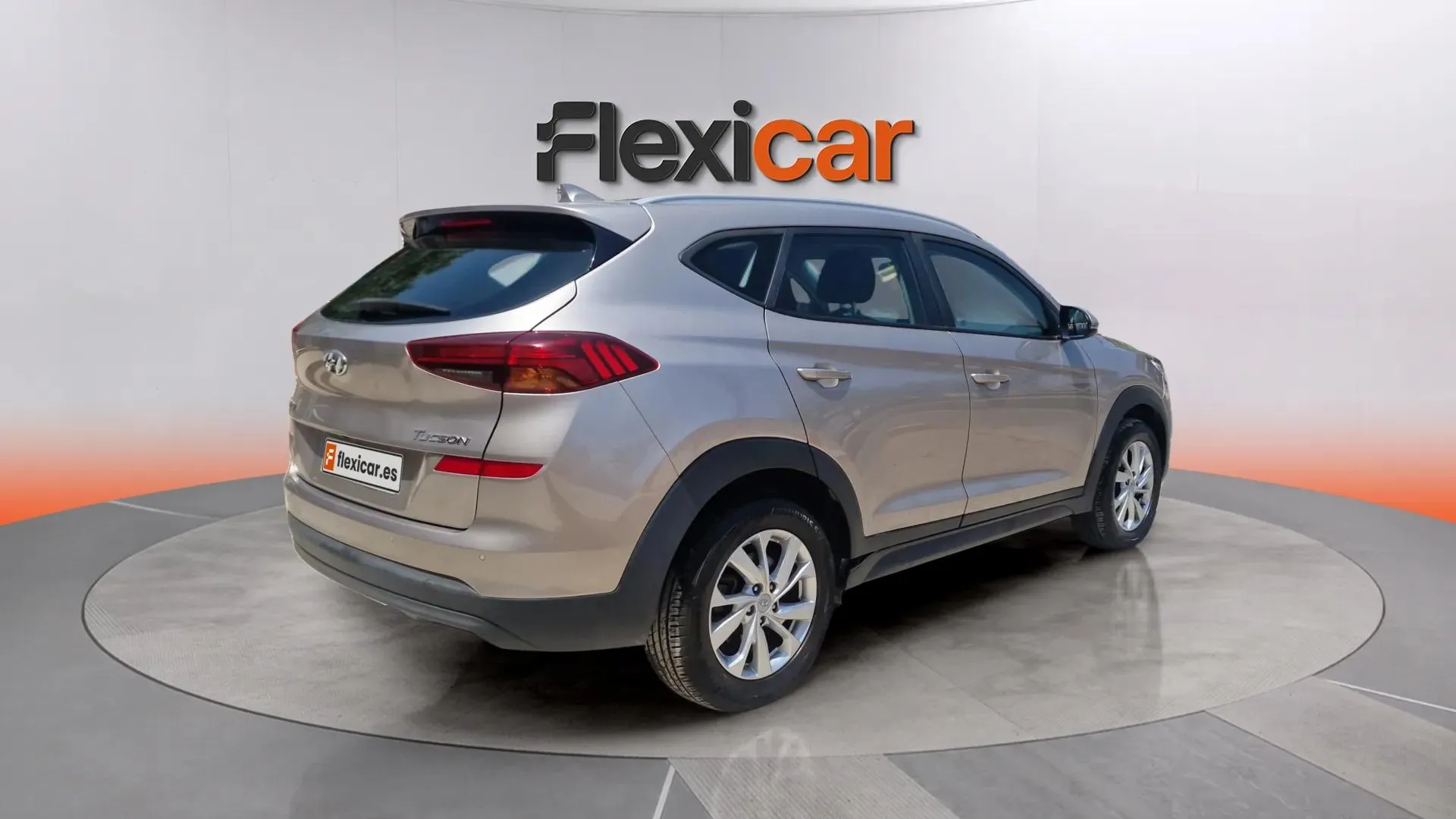 Hyundai Tucson 1.6 GDI SLE 4x2 - foto 6