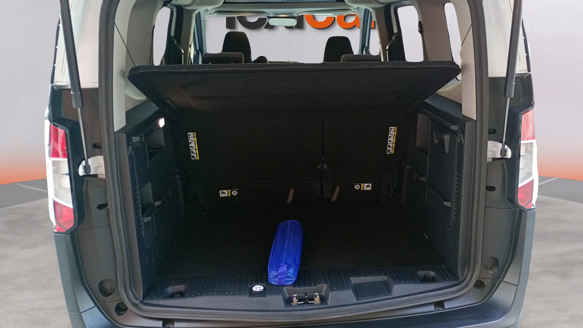 Ford Tourneo Courier 1.0 EcoBoost Titanium - foto 16