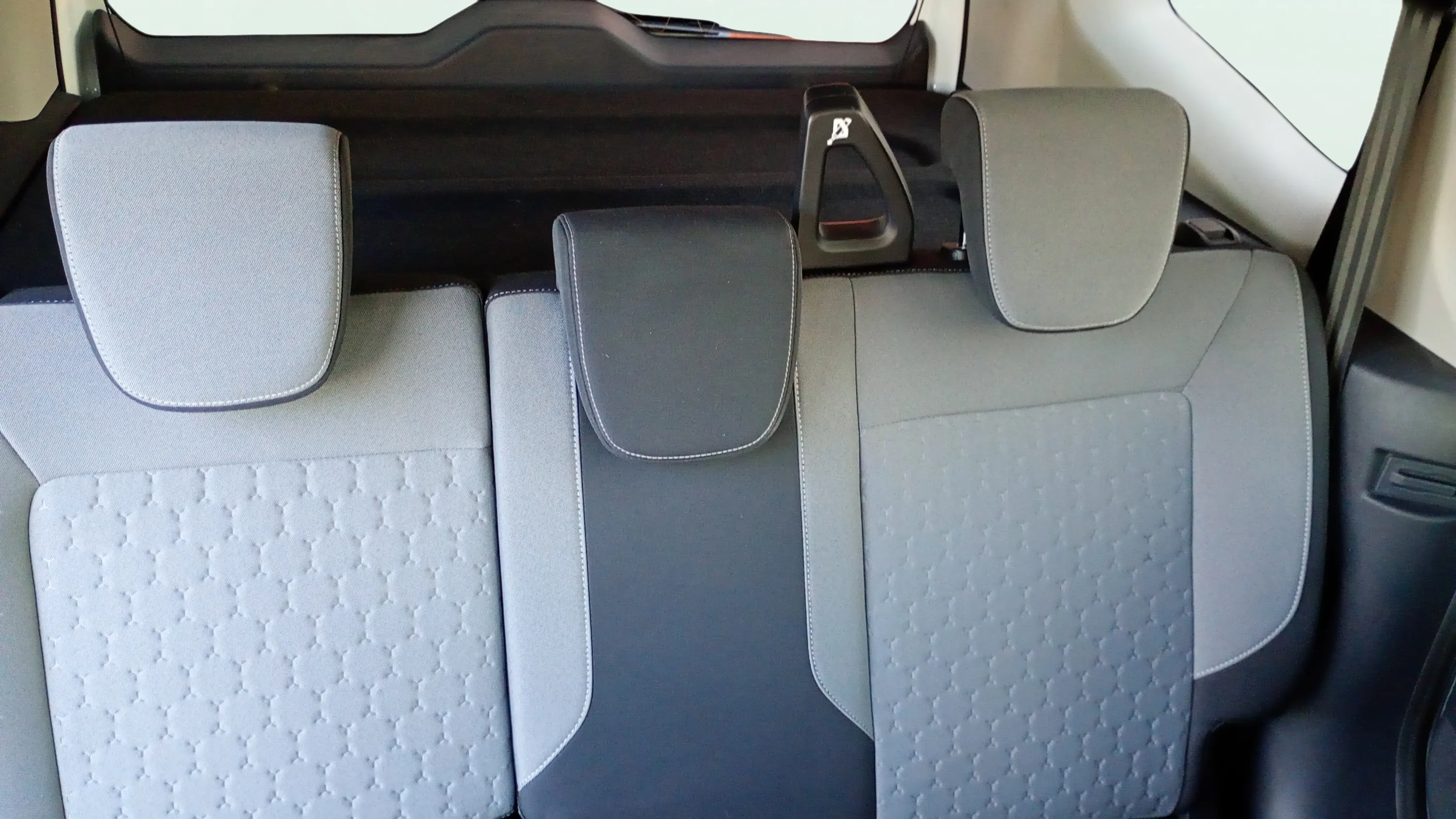 Ford Tourneo Courier 1.0 EcoBoost Titanium - foto 15