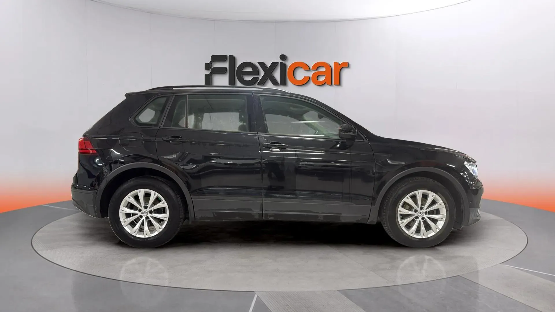 Volkswagen Tiguan Edition 2.0 TDI BMT - foto 7