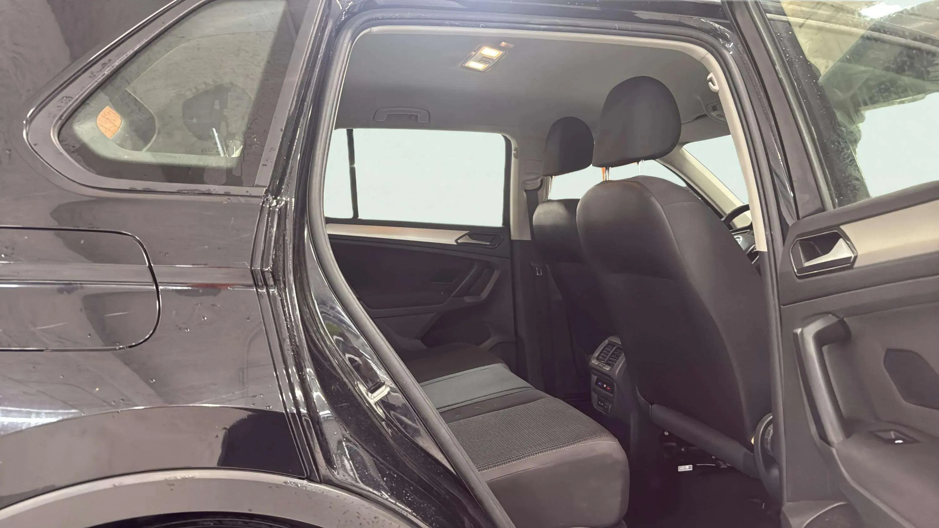 Volkswagen Tiguan Edition 2.0 TDI BMT - foto 15