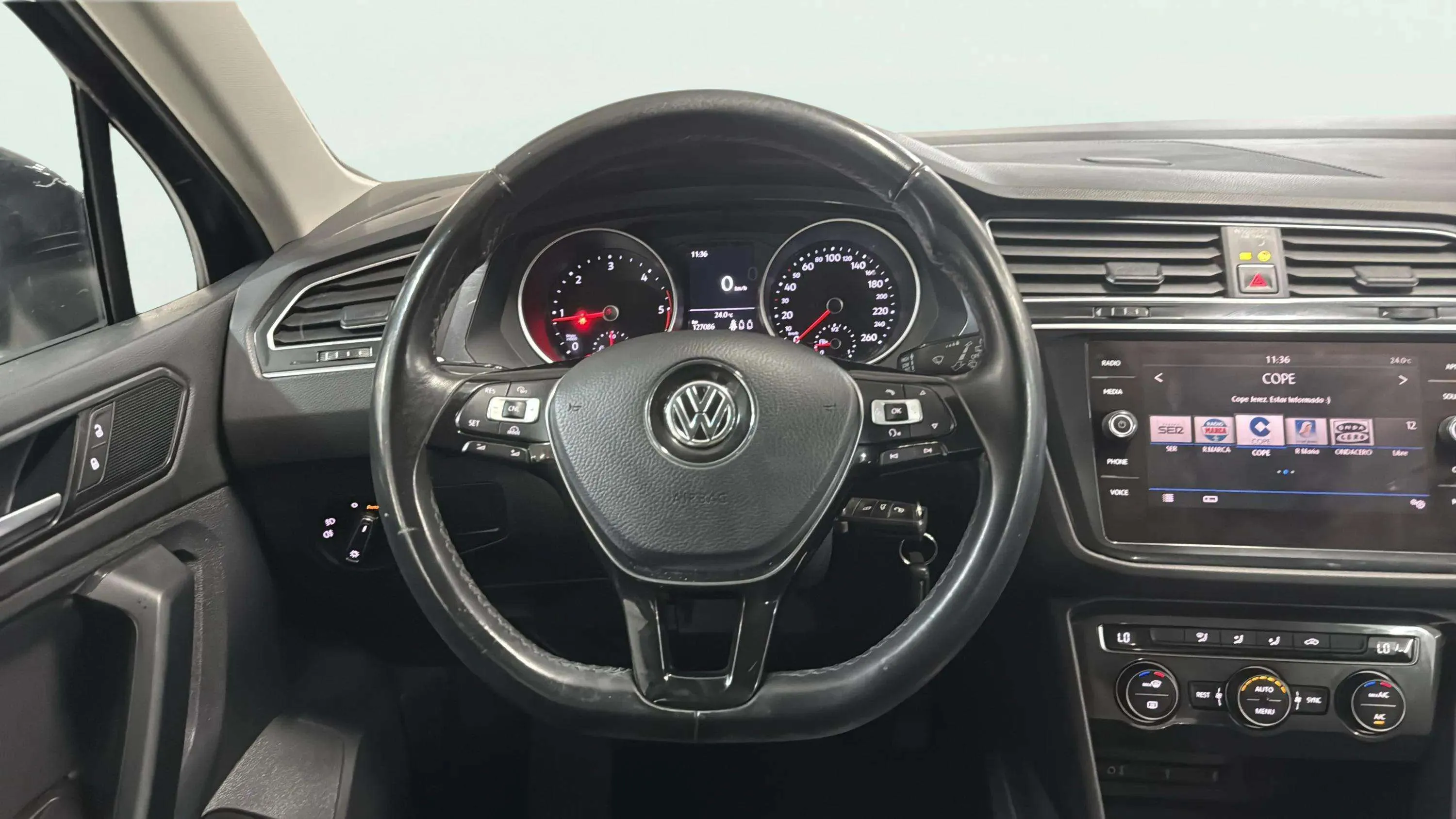 Volkswagen Tiguan Edition 2.0 TDI BMT - foto 11