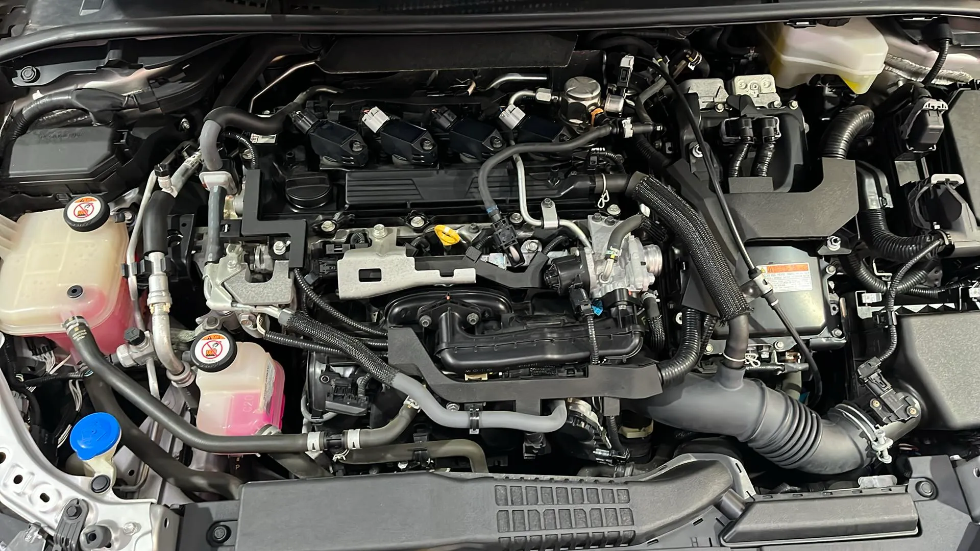 Toyota Corolla 2.0 180H Active Tech E-CVT - foto 22