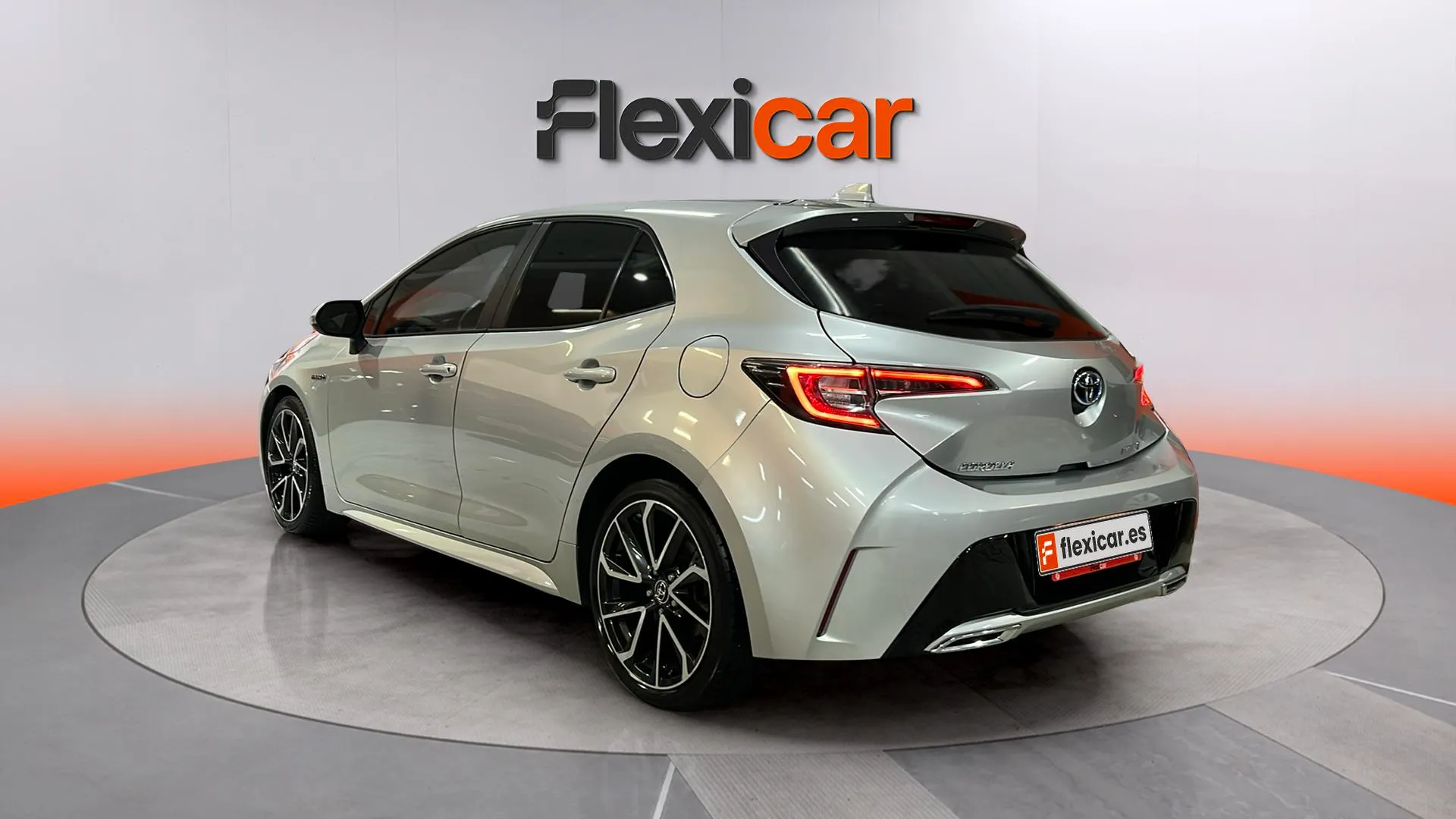 Toyota Corolla 2.0 180H Active Tech E-CVT - foto 5