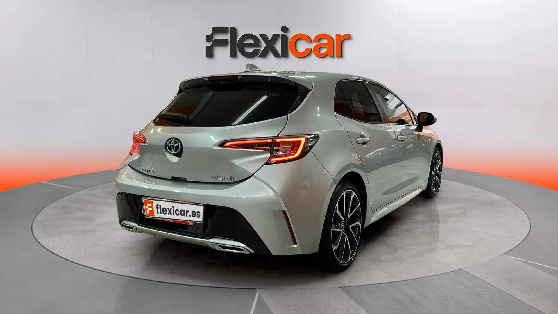 Toyota Corolla 2.0 180H Active Tech E-CVT - foto 7