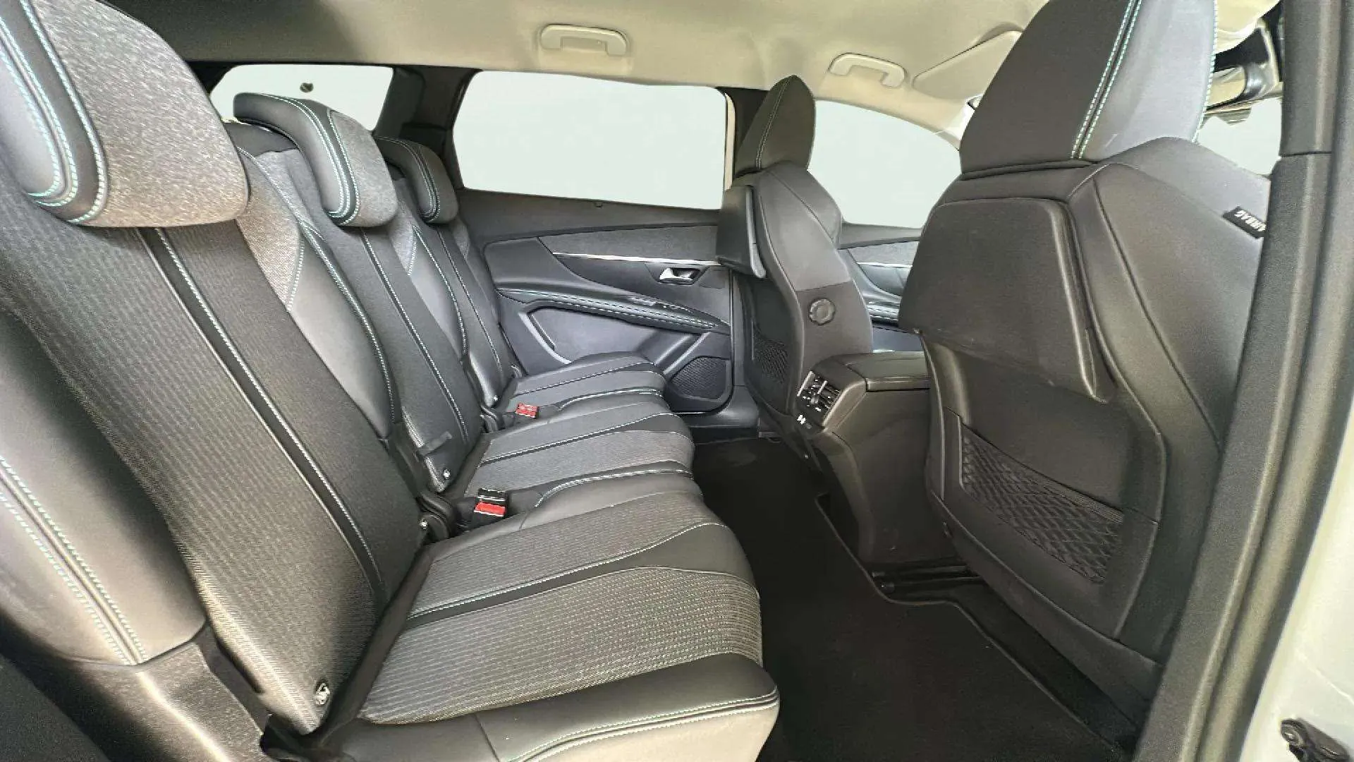 Peugeot 5008 1.5 BlueHDi GT Pack EAT8 - foto 10
