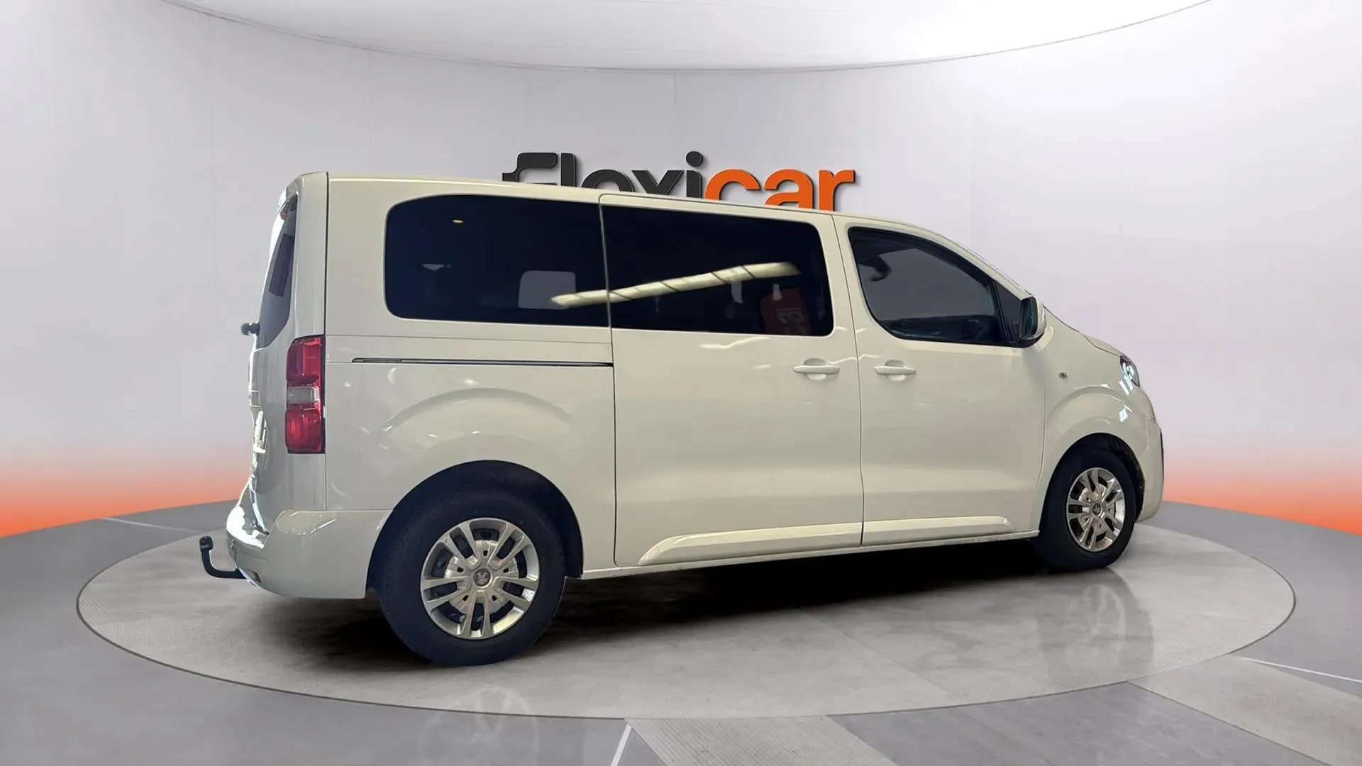 Peugeot Traveller Active 1.5 BlueHDi Compact - foto 4