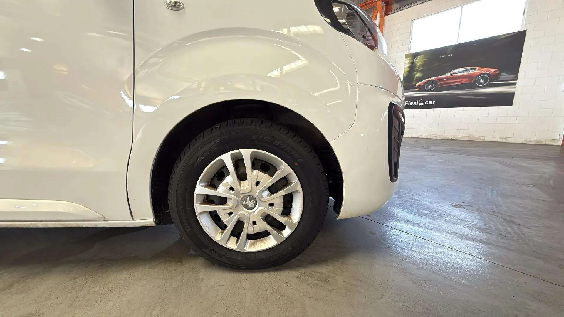 Peugeot Traveller Active 1.5 BlueHDi Compact - foto 31