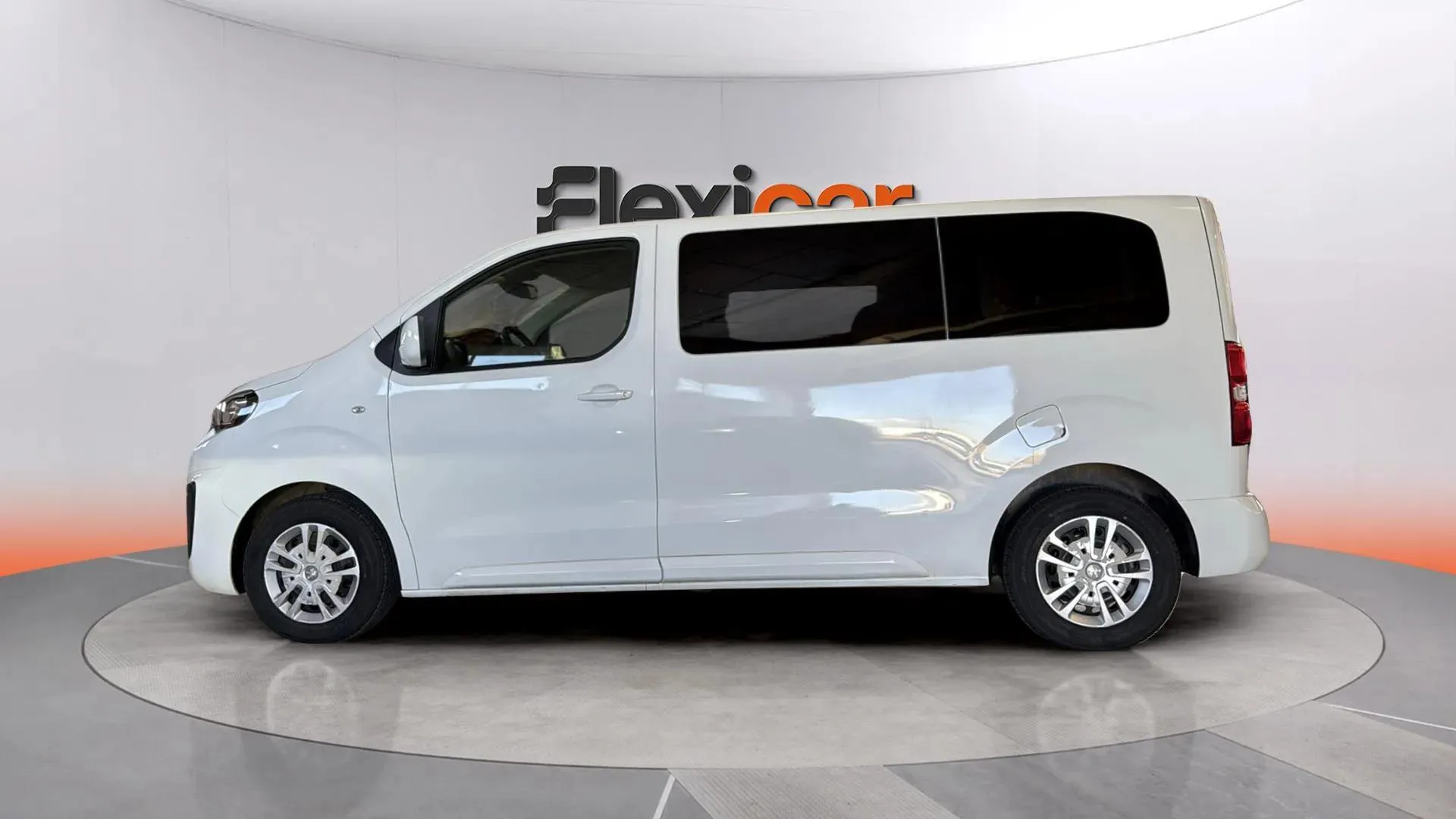 Peugeot Traveller Active 1.5 BlueHDi Compact - foto 9