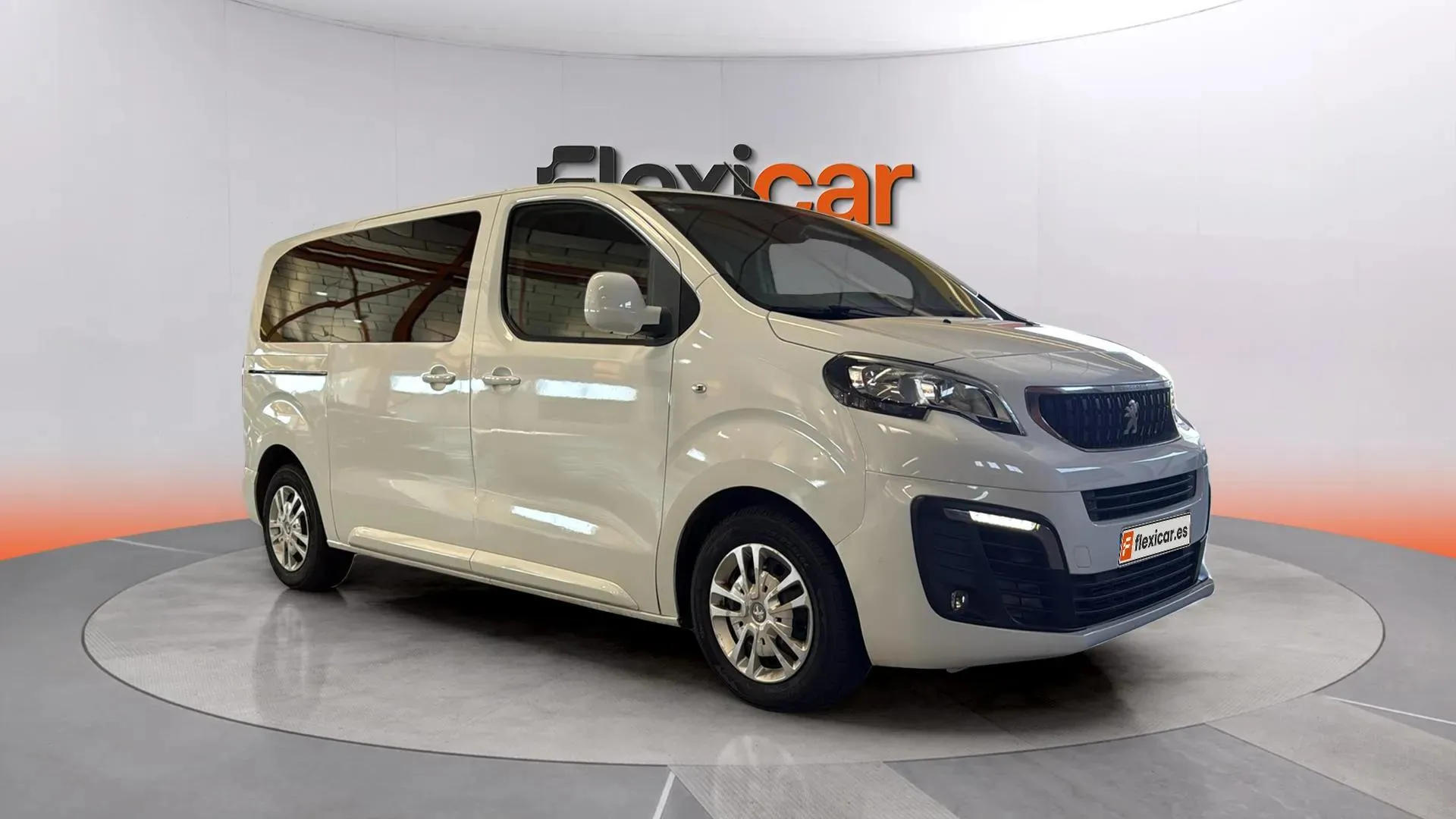 Peugeot Traveller Active 1.5 BlueHDi Compact - foto 2
