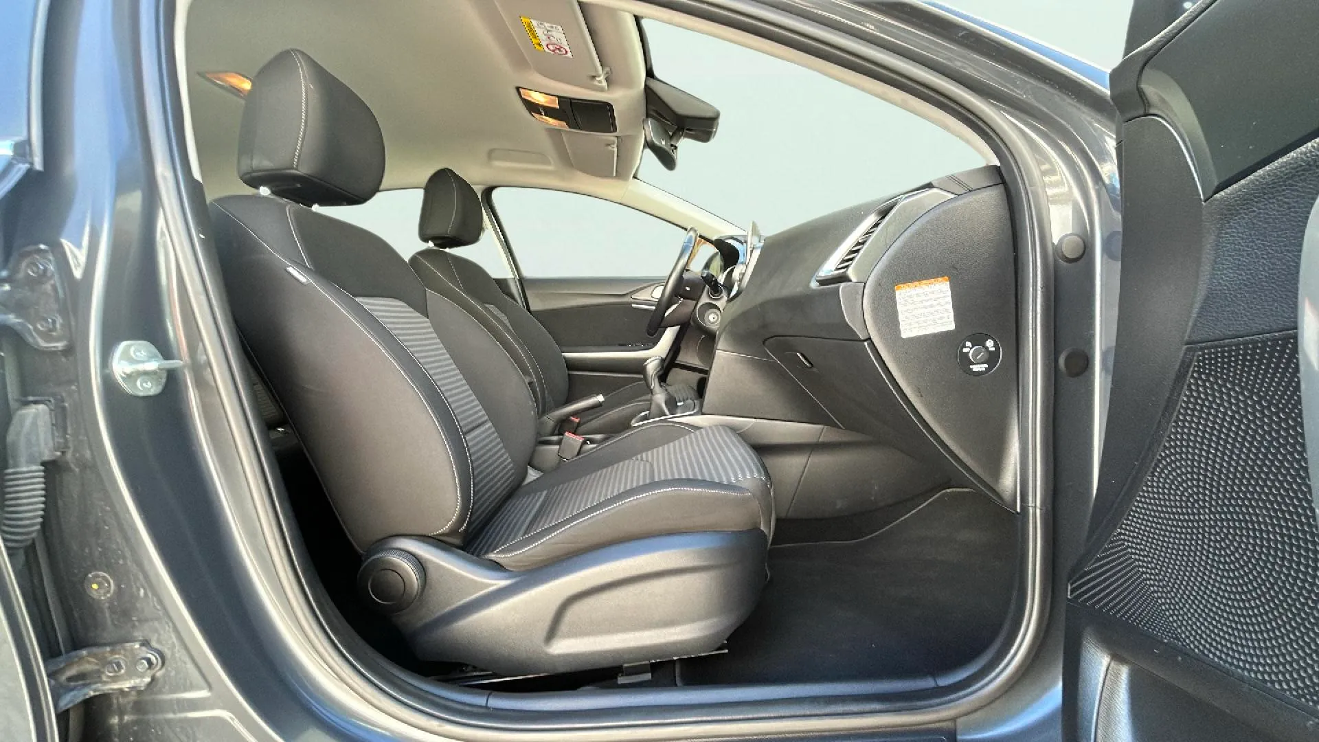 Kia Ceed 1.6 MHEV iMT Drive - foto 15