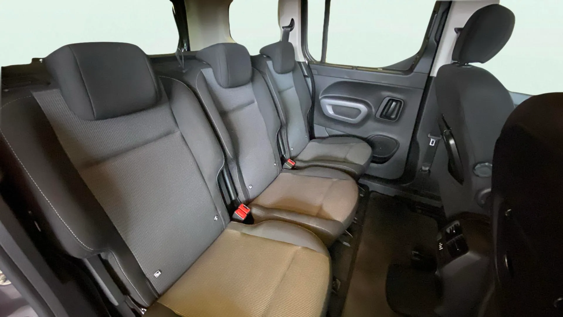 Toyota Proace City 1.2 Family Active L1 - foto 15