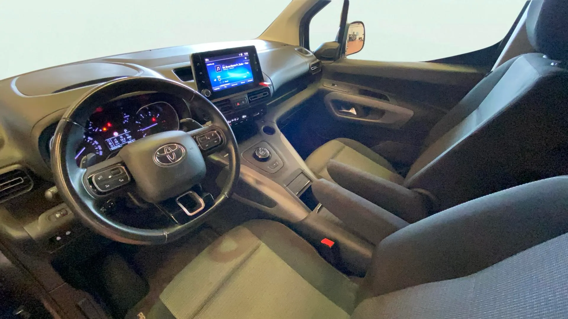 Toyota Proace City 1.2 Family Active L1 - foto 11