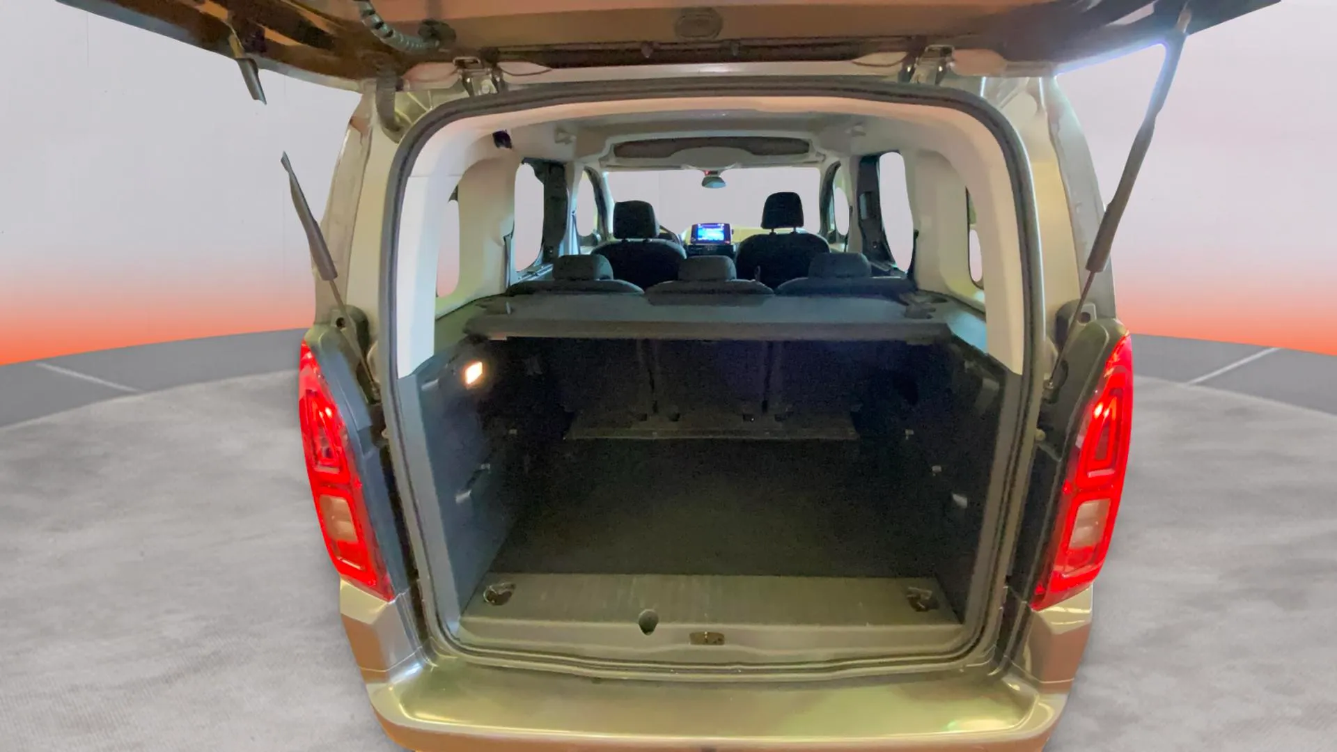 Toyota Proace City 1.2 Family Active L1 - foto 9