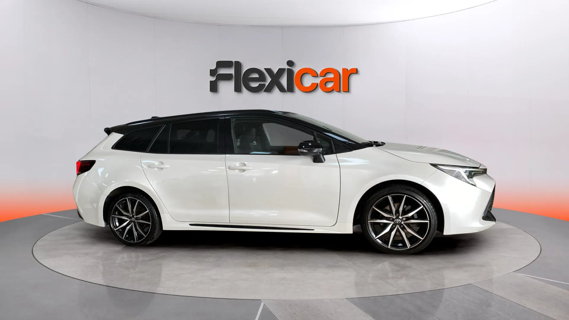 Toyota Corolla 140H GR-Sport Touring Sport - foto 3