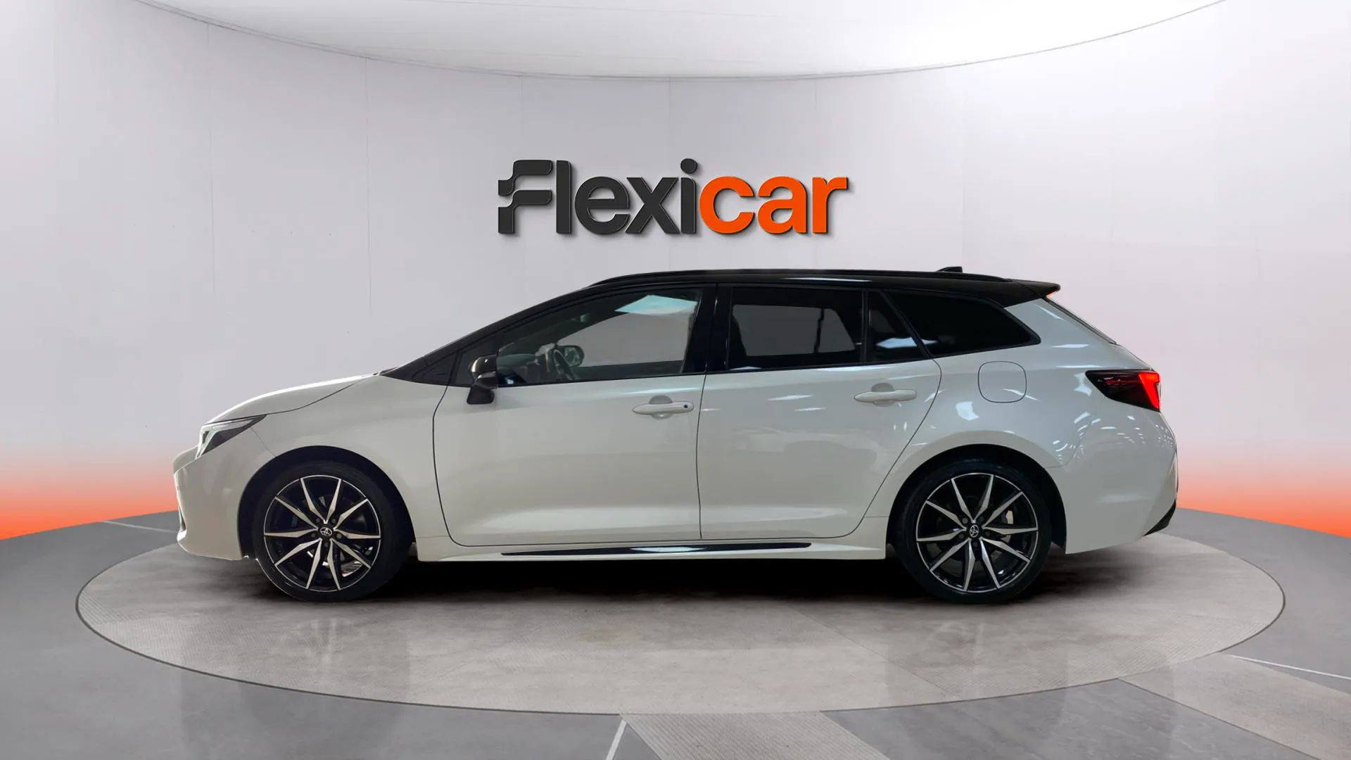 Toyota Corolla 140H GR-Sport Touring Sport - foto 5