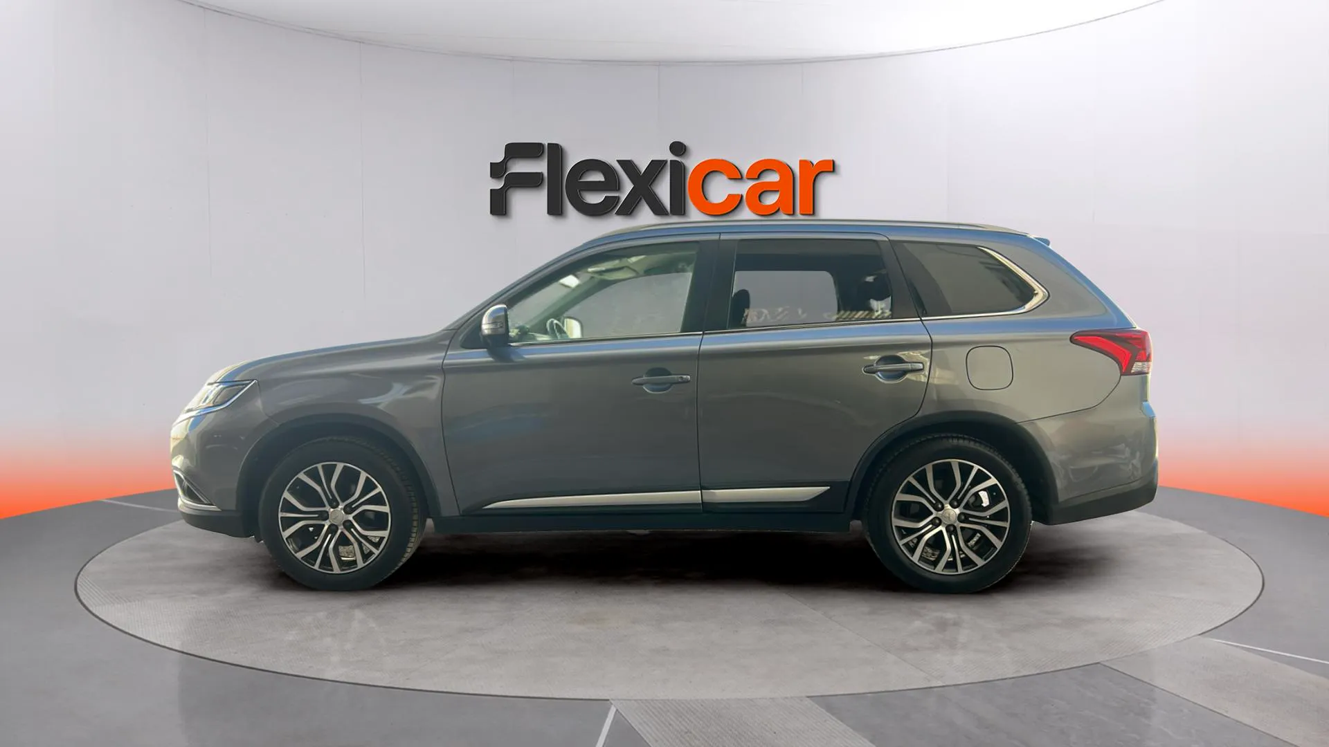 Mitsubishi Outlander 200 MPI Motion CVT 2WD 5 plazas - foto 5