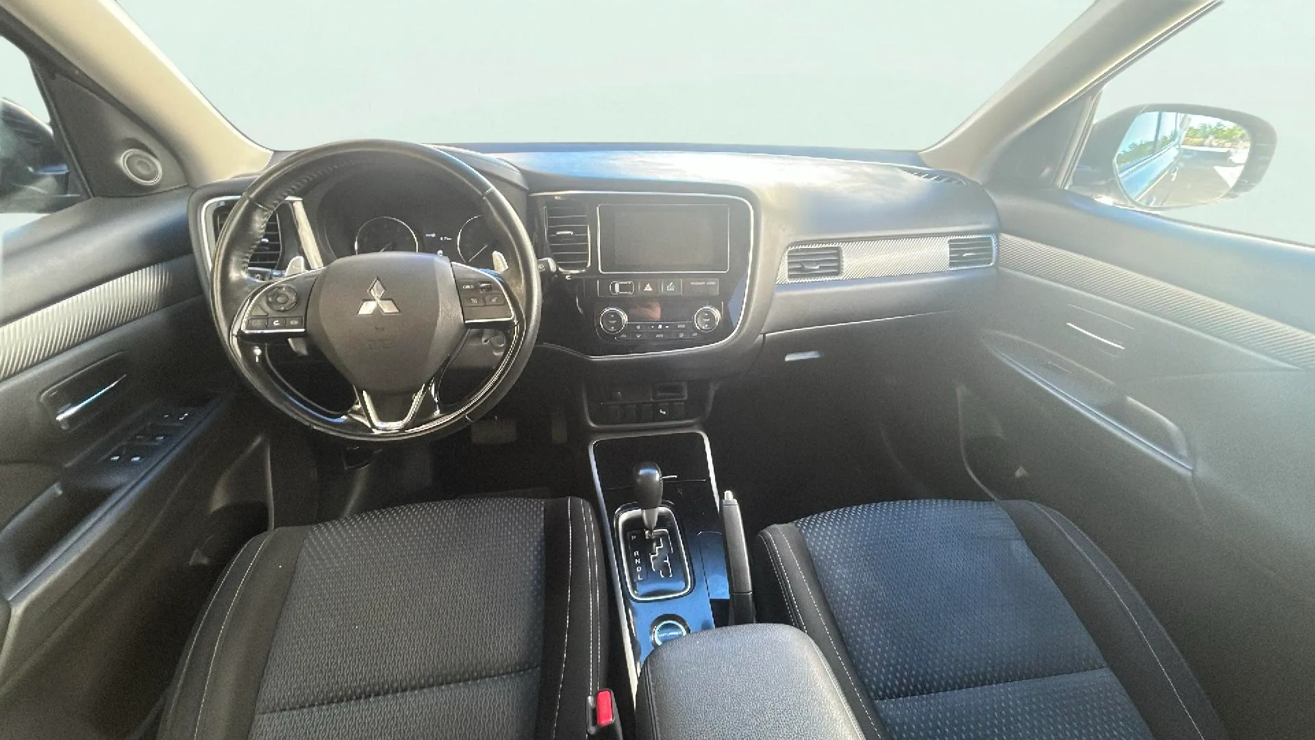 Mitsubishi Outlander 200 MPI Motion CVT 2WD 5 plazas - foto 6