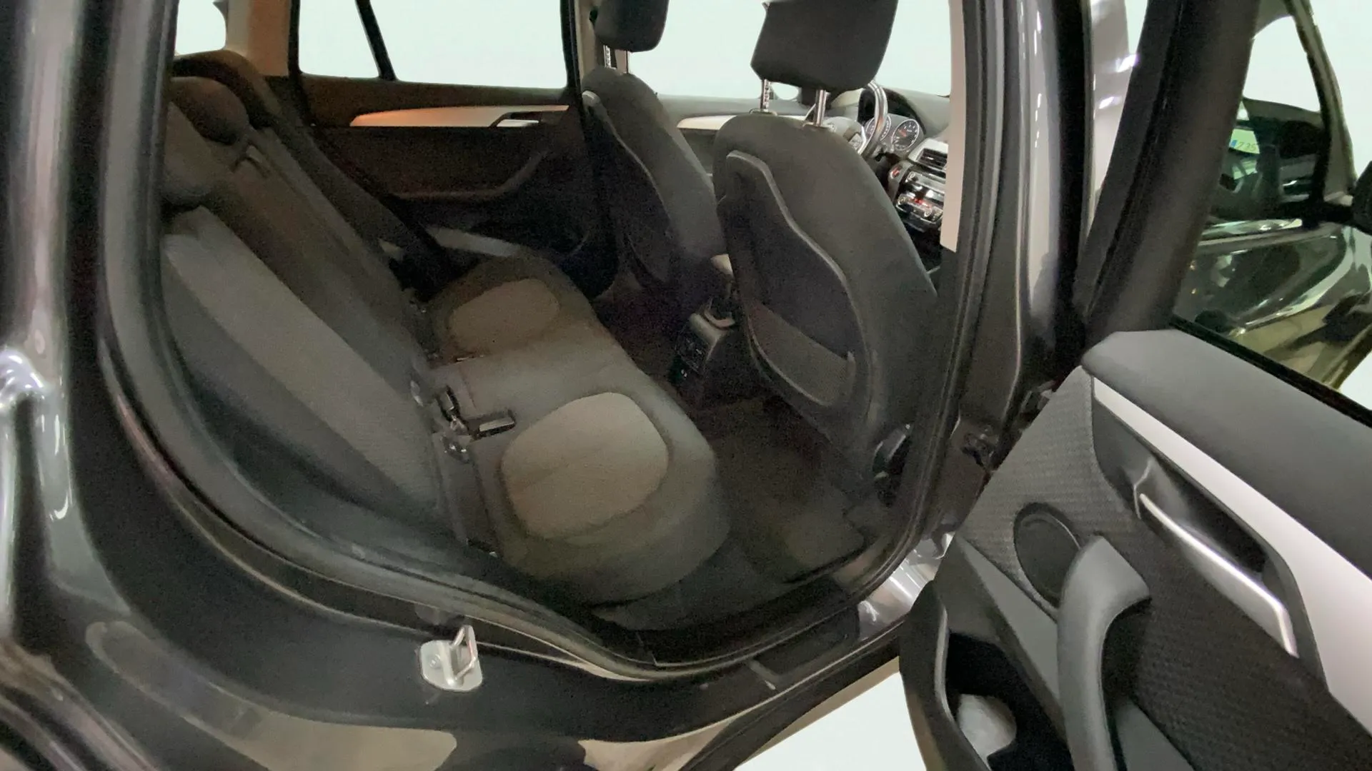 BMW X1 sDrive18i - foto 10