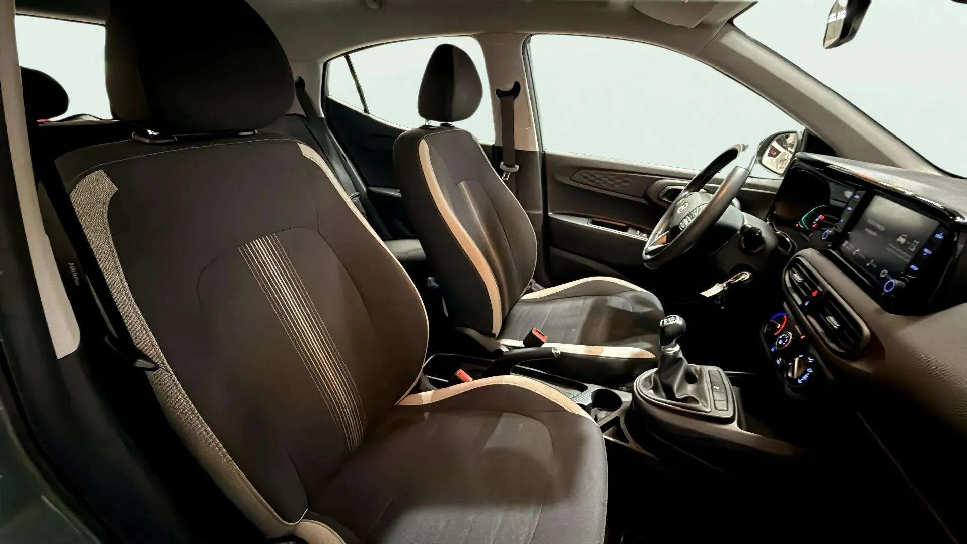 Hyundai i10 1.0 Klass - foto 9