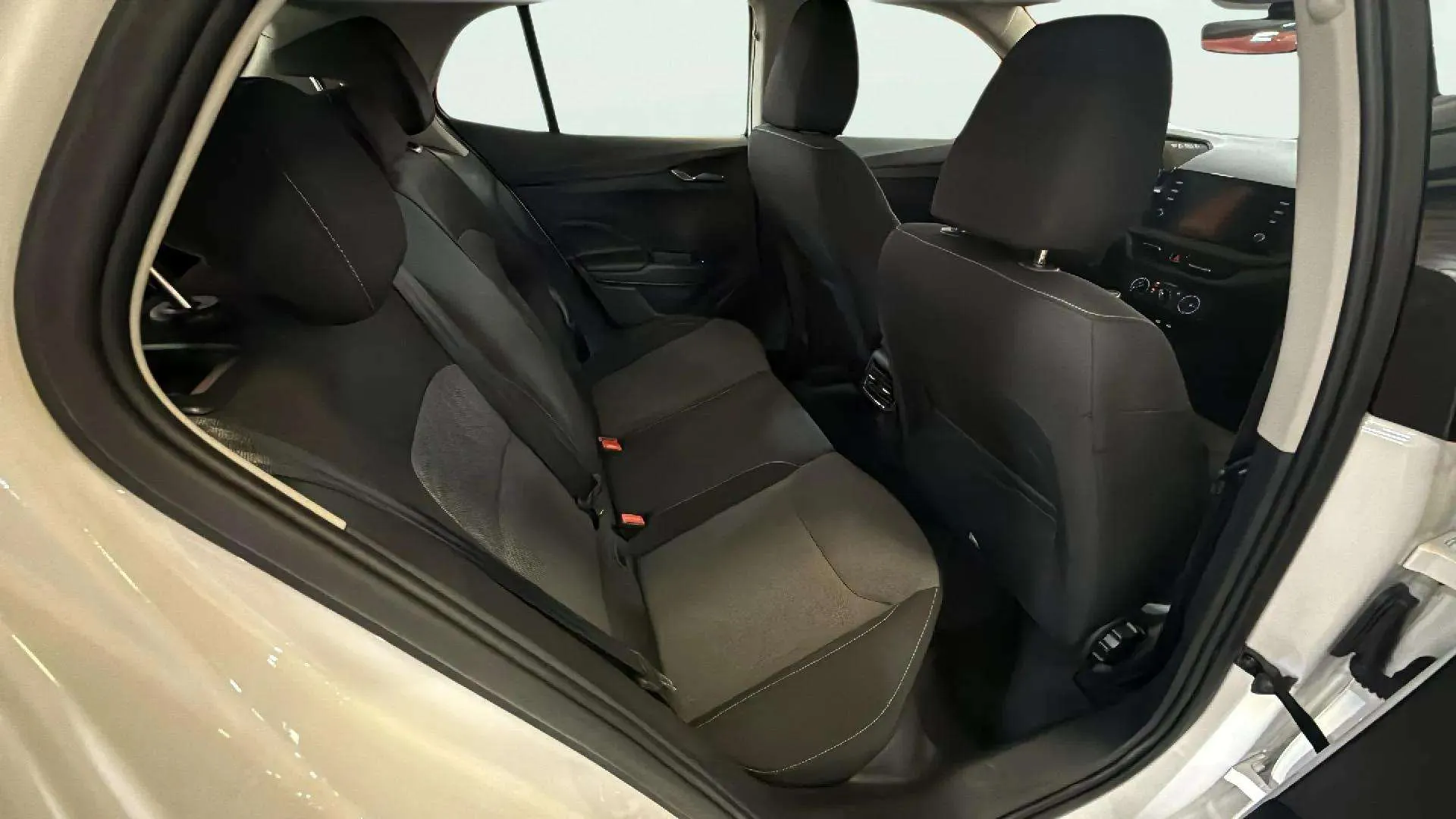 Škoda Fabia 1.0 MPI Active - foto 13