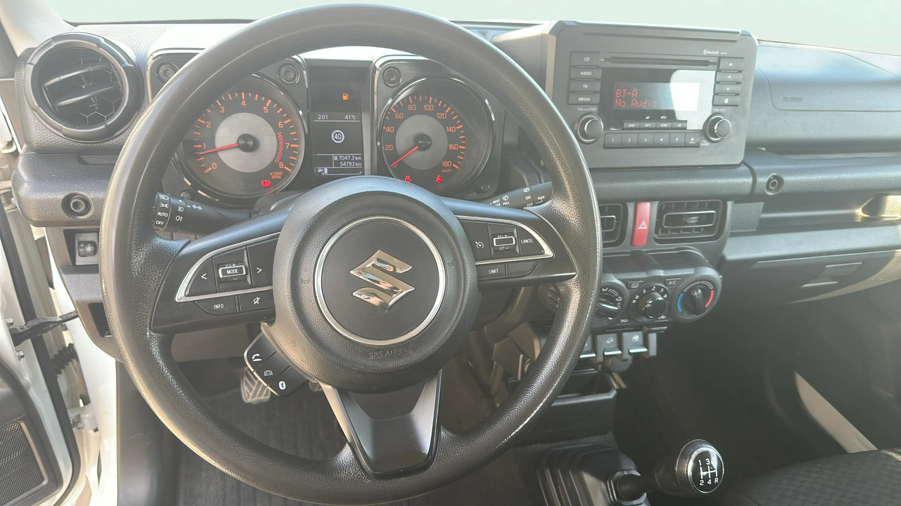 Suzuki Jimny 1.5 JX - foto 11