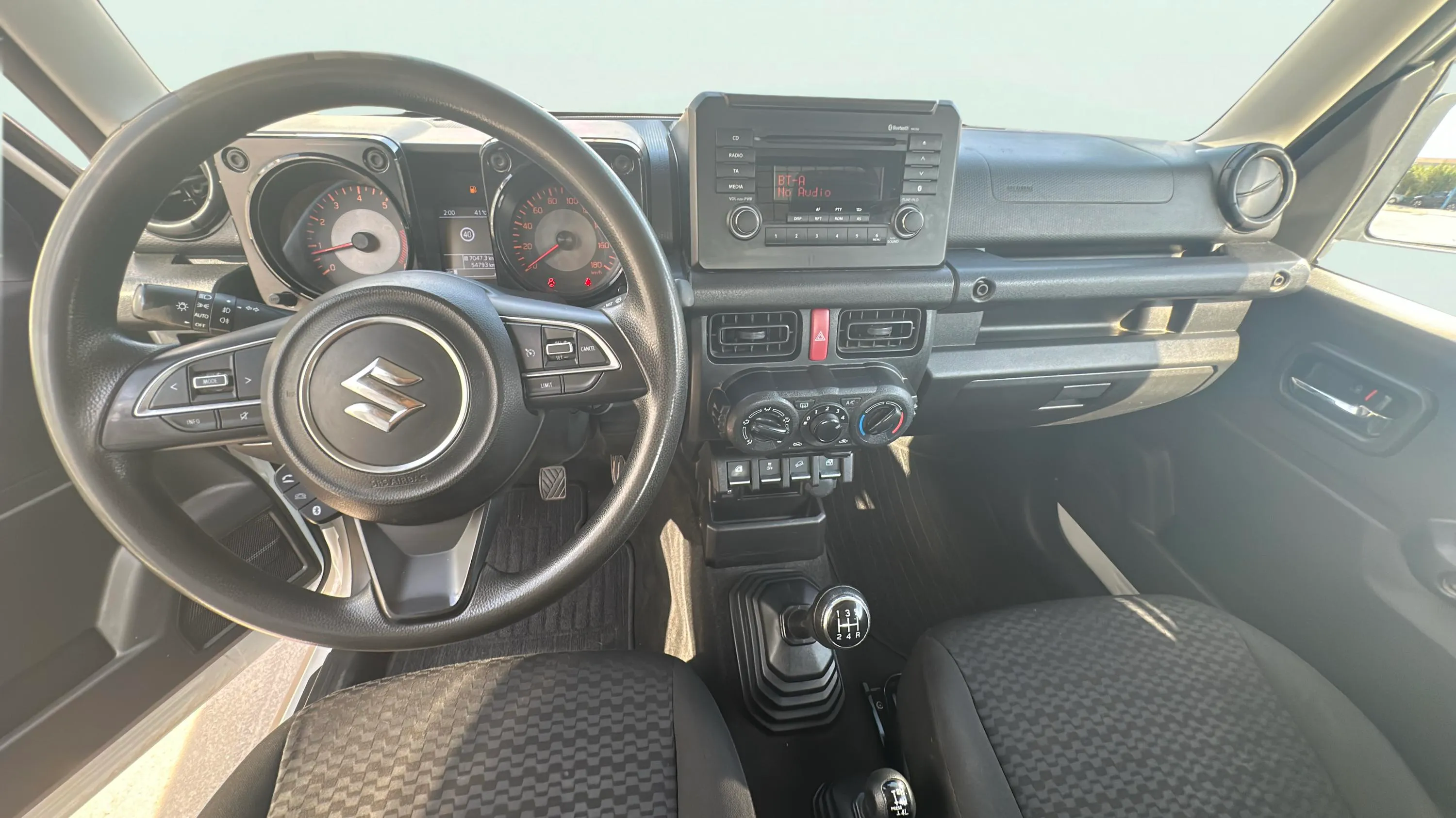 Suzuki Jimny 1.5 JX - foto 10