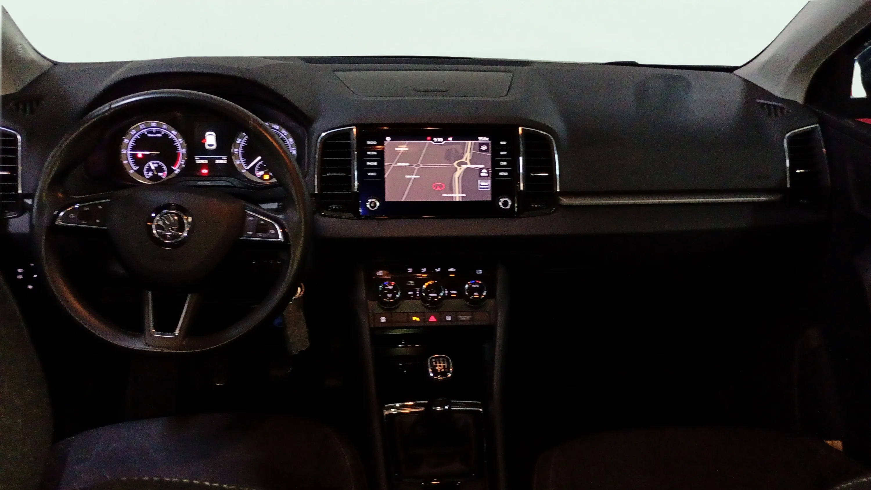 Škoda Karoq 1.6 TDI Ambition - foto 10