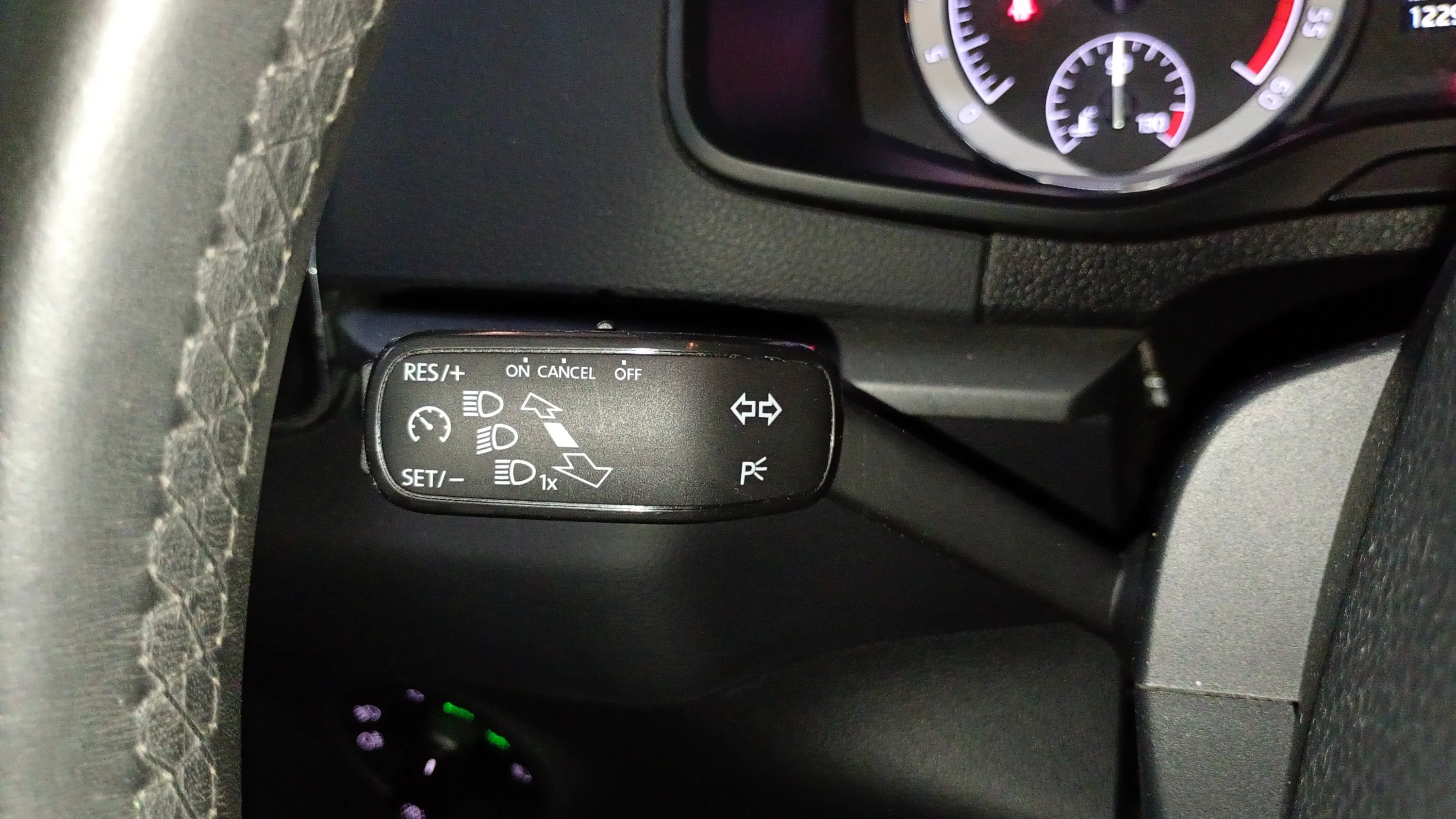 Škoda Karoq 1.6 TDI Ambition - foto 14