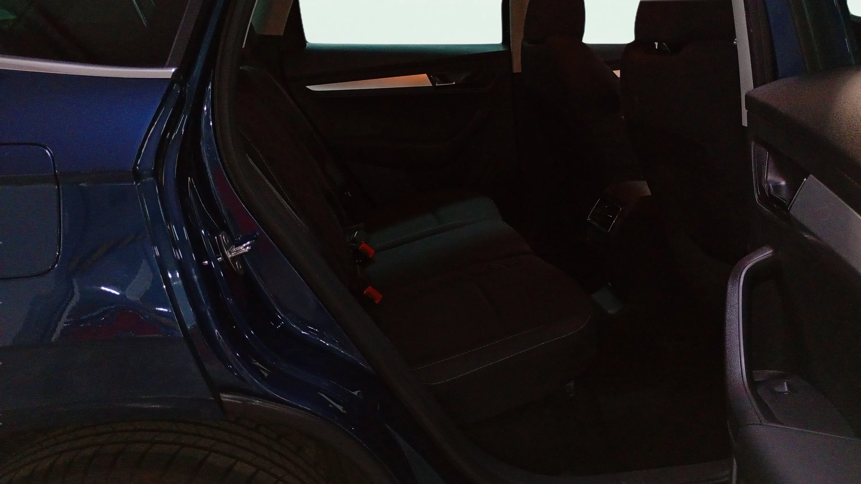 Škoda Karoq 1.6 TDI Ambition - foto 27