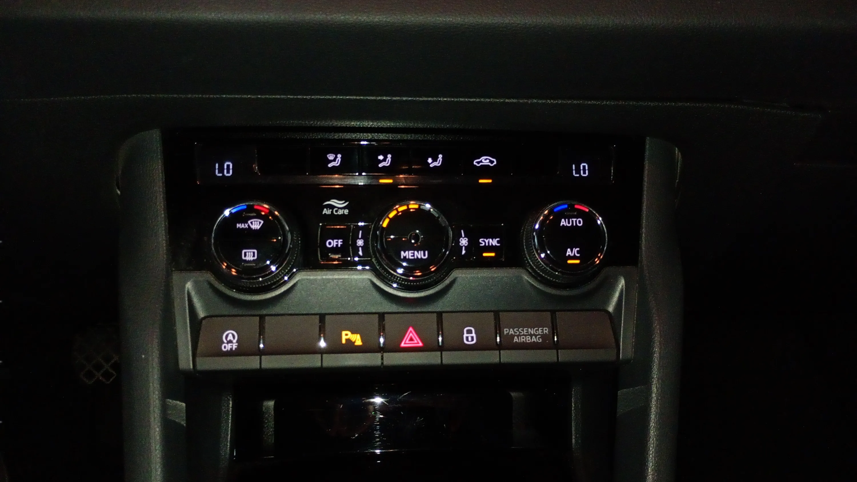 Škoda Karoq 1.6 TDI Ambition - foto 22