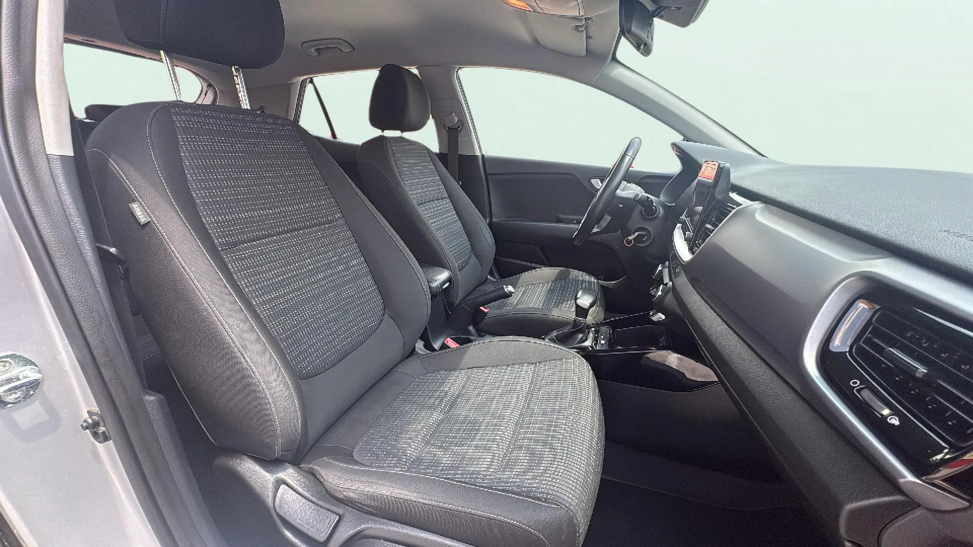Kia Stonic 1.0 T-GDi MHEV Drive DCT - foto 14