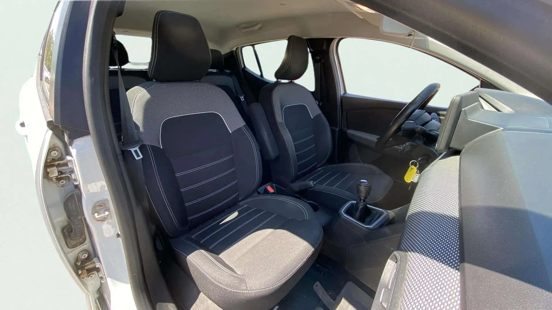 Dacia Sandero Expression TCe - foto 10