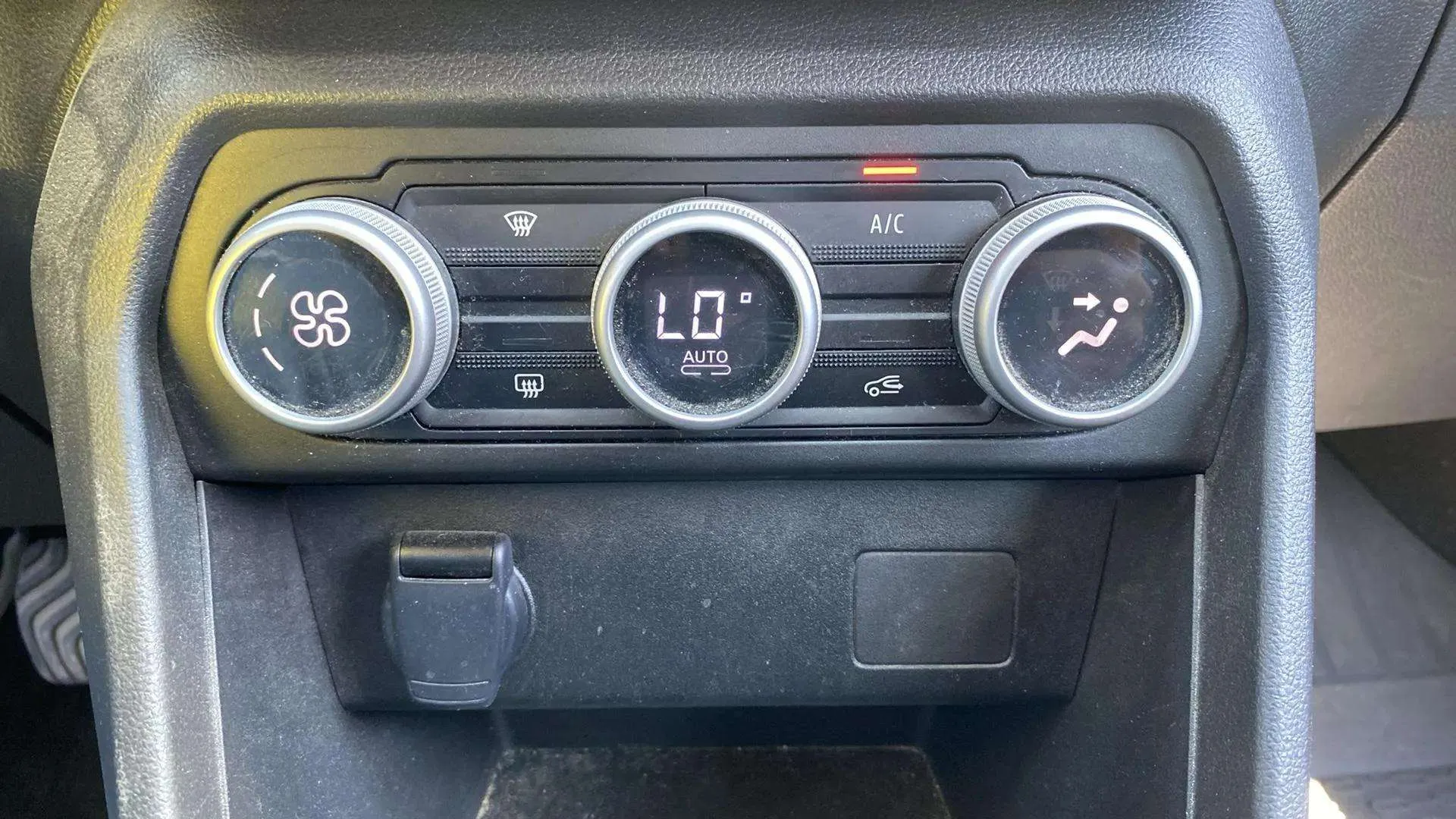 Dacia Sandero Expression TCe - foto 23