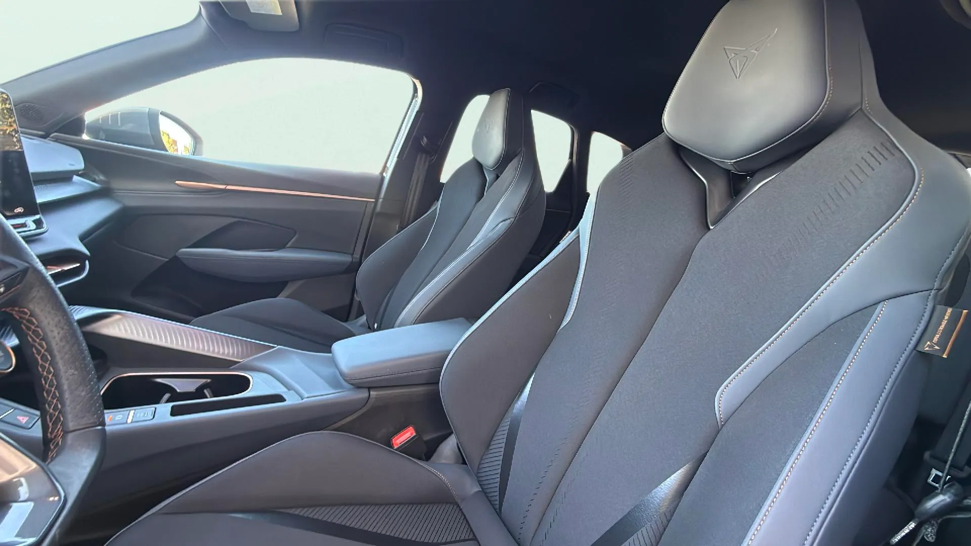 Cupra Terramar 1.5 eTSI DSG - foto 8