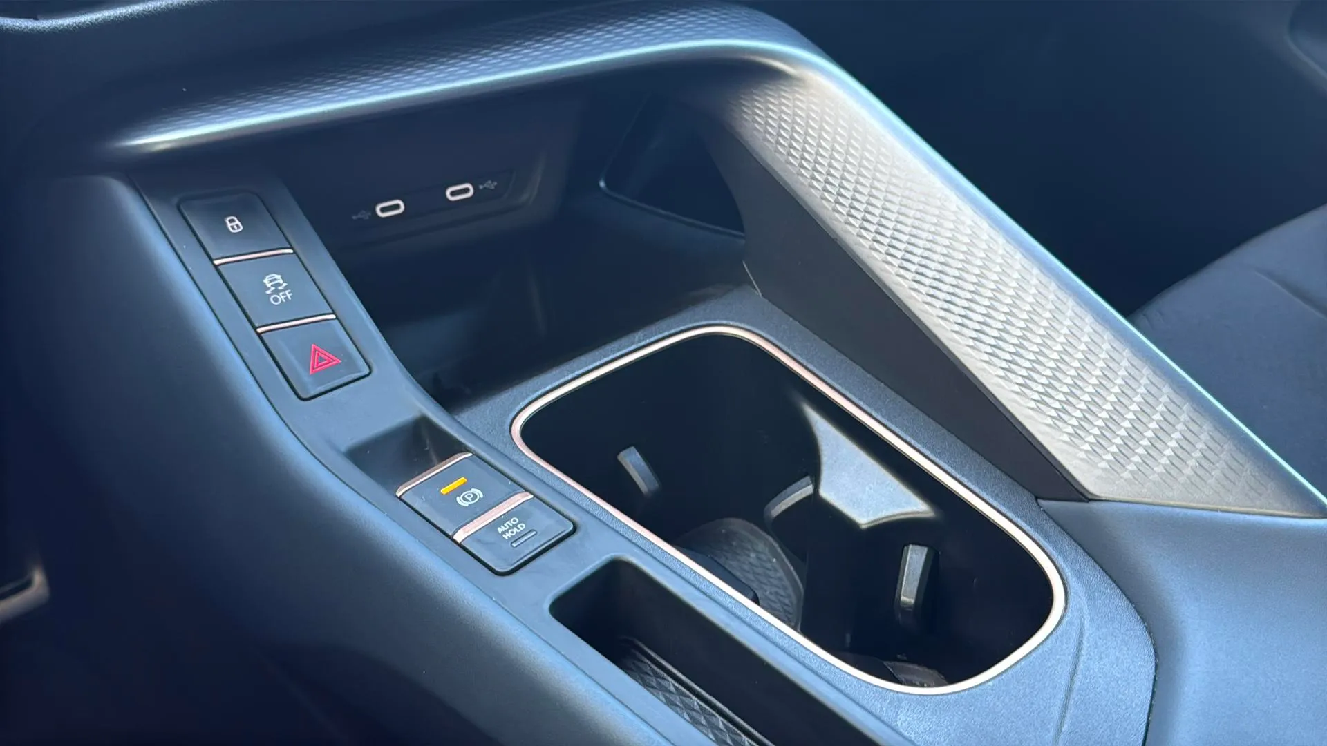 Cupra Terramar 1.5 eTSI DSG - foto 16