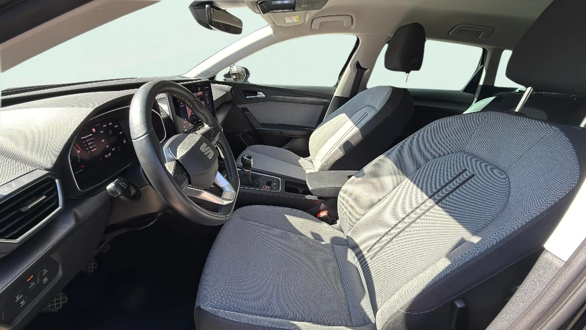 SEAT León 1.5 TSI Style 25 Aniversario - foto 18