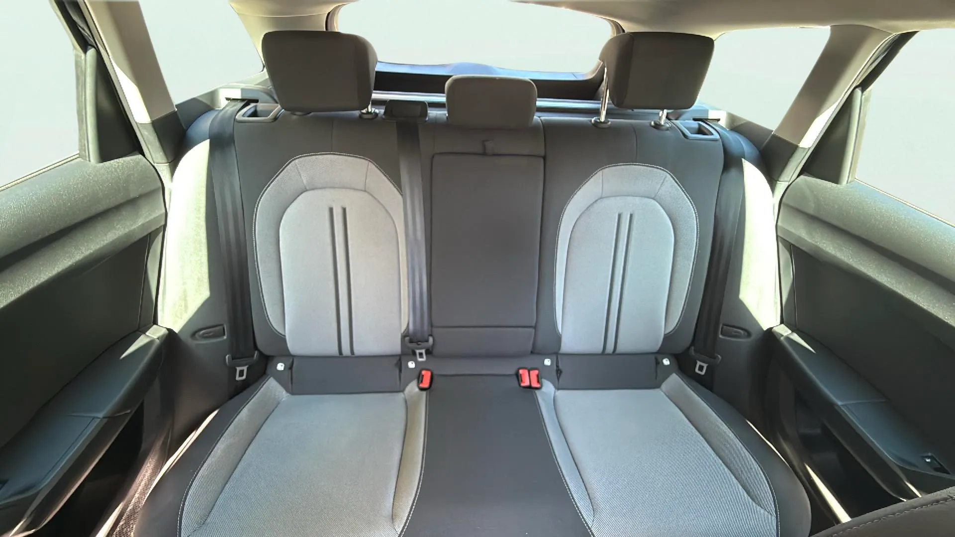 SEAT León 1.5 TSI Style 25 Aniversario - foto 19