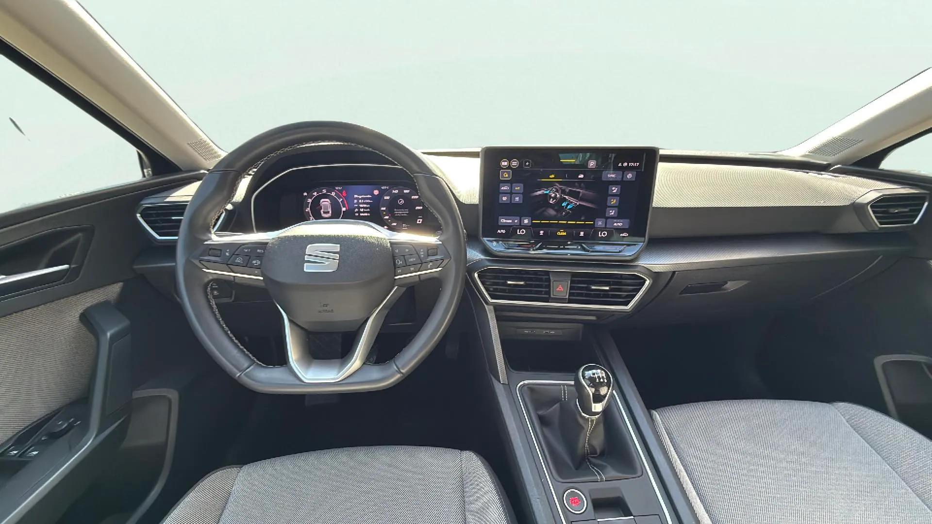 SEAT León 1.5 TSI Style 25 Aniversario - foto 11