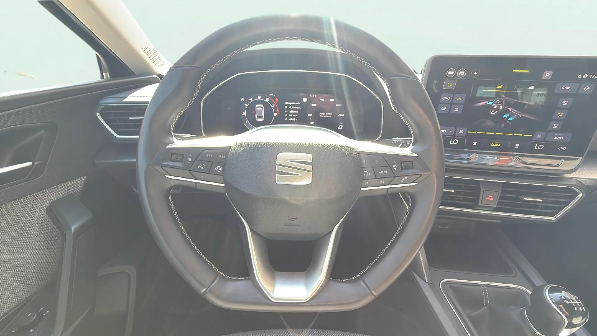 SEAT León 1.5 TSI Style 25 Aniversario - foto 10