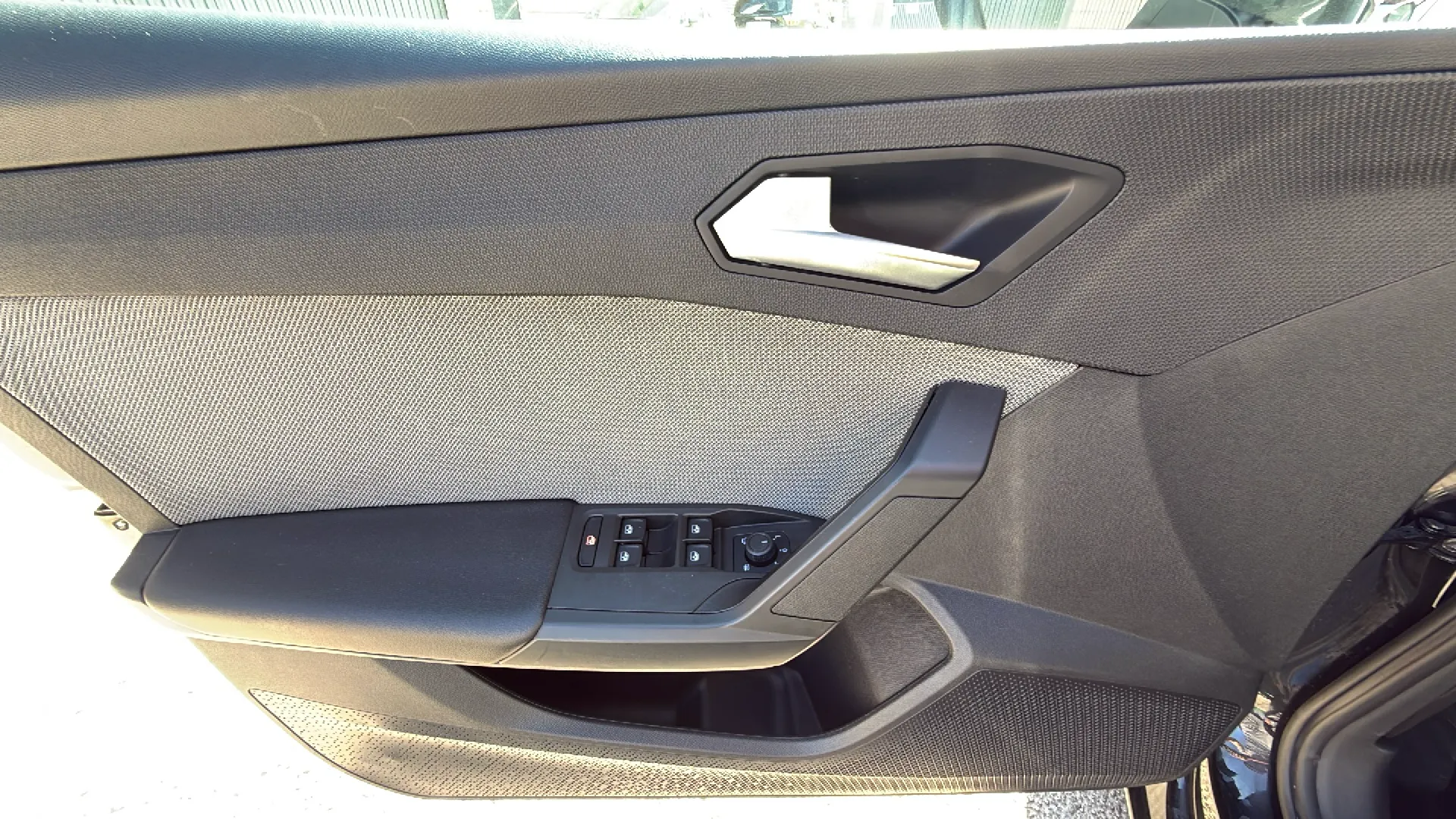 SEAT León 1.5 TSI Style 25 Aniversario - foto 9