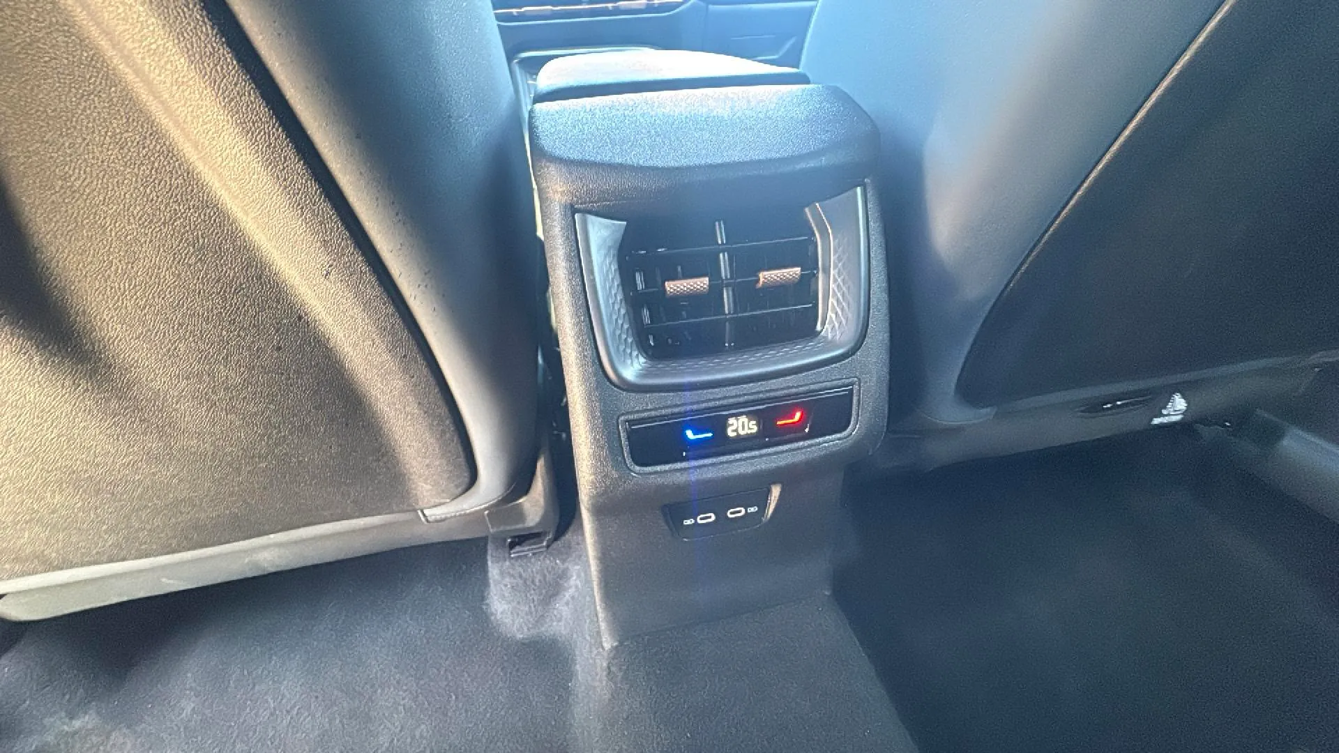 Cupra Terramar 1.5 eTSI DSG - foto 21
