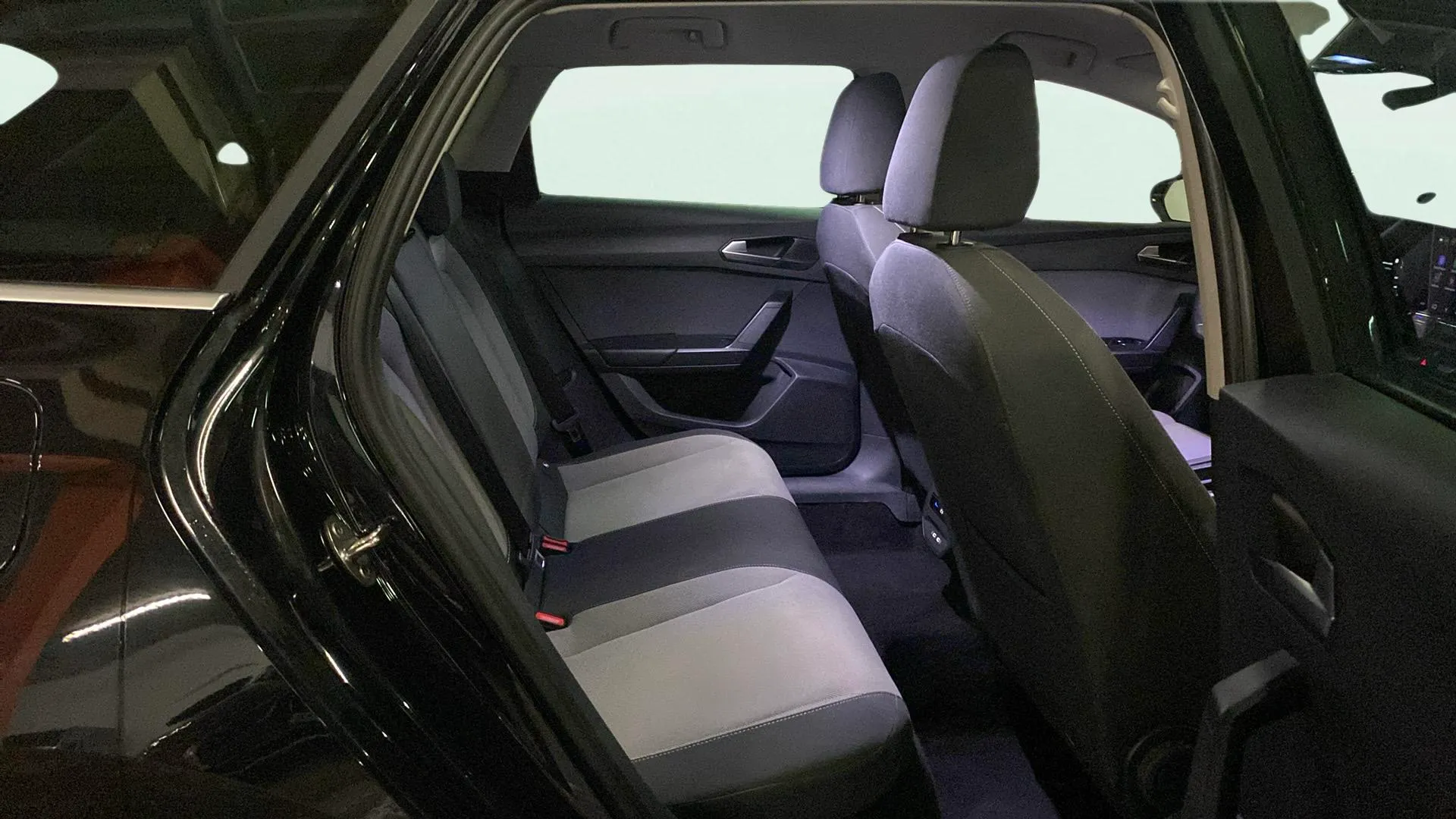 SEAT León 1.5 TSI Style 25 Aniversario - foto 28