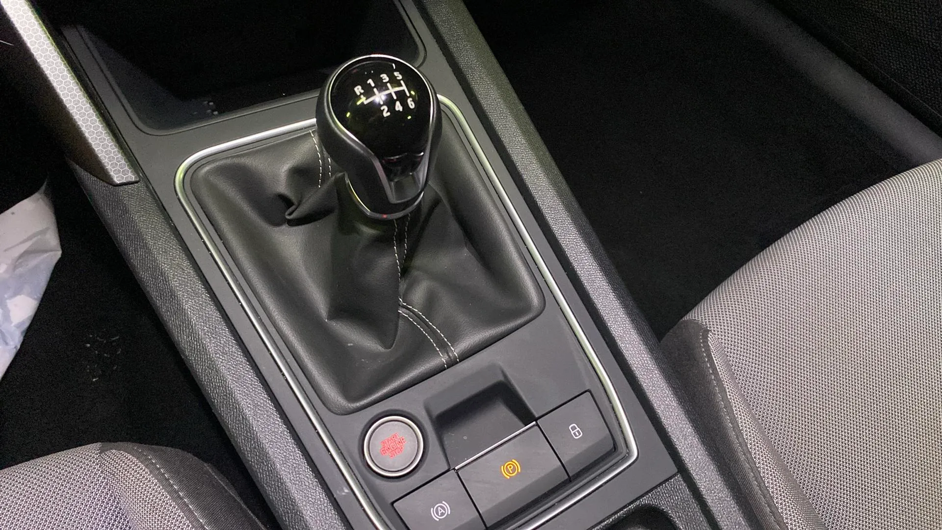 SEAT León 1.5 TSI Style 25 Aniversario - foto 25