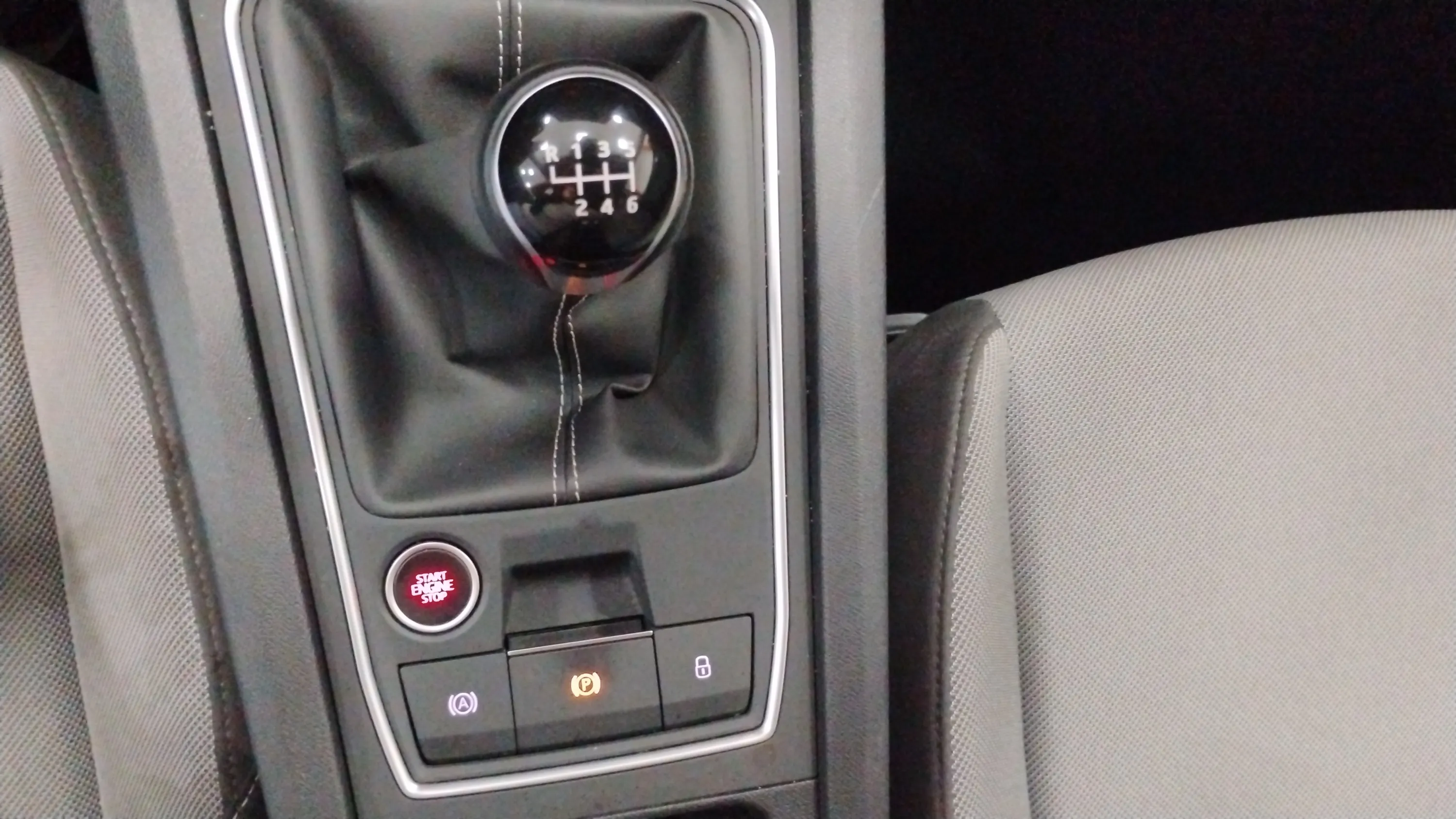 SEAT León SP 1.5 TSI Style 25 Aniversario - foto 18