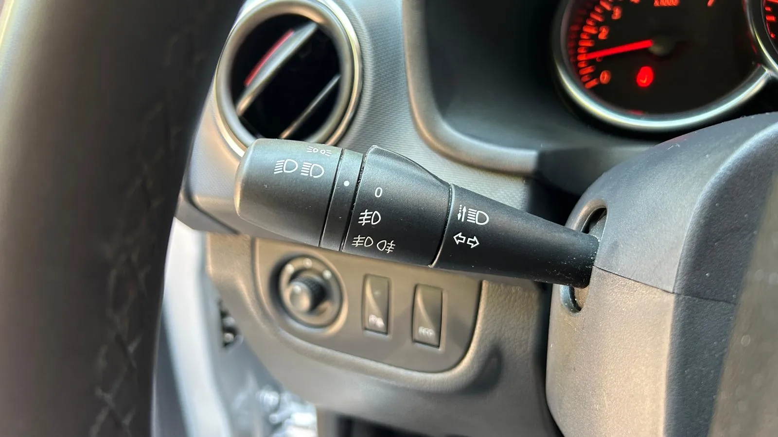 Dacia Sandero Stepway Comfort TCe - foto 23