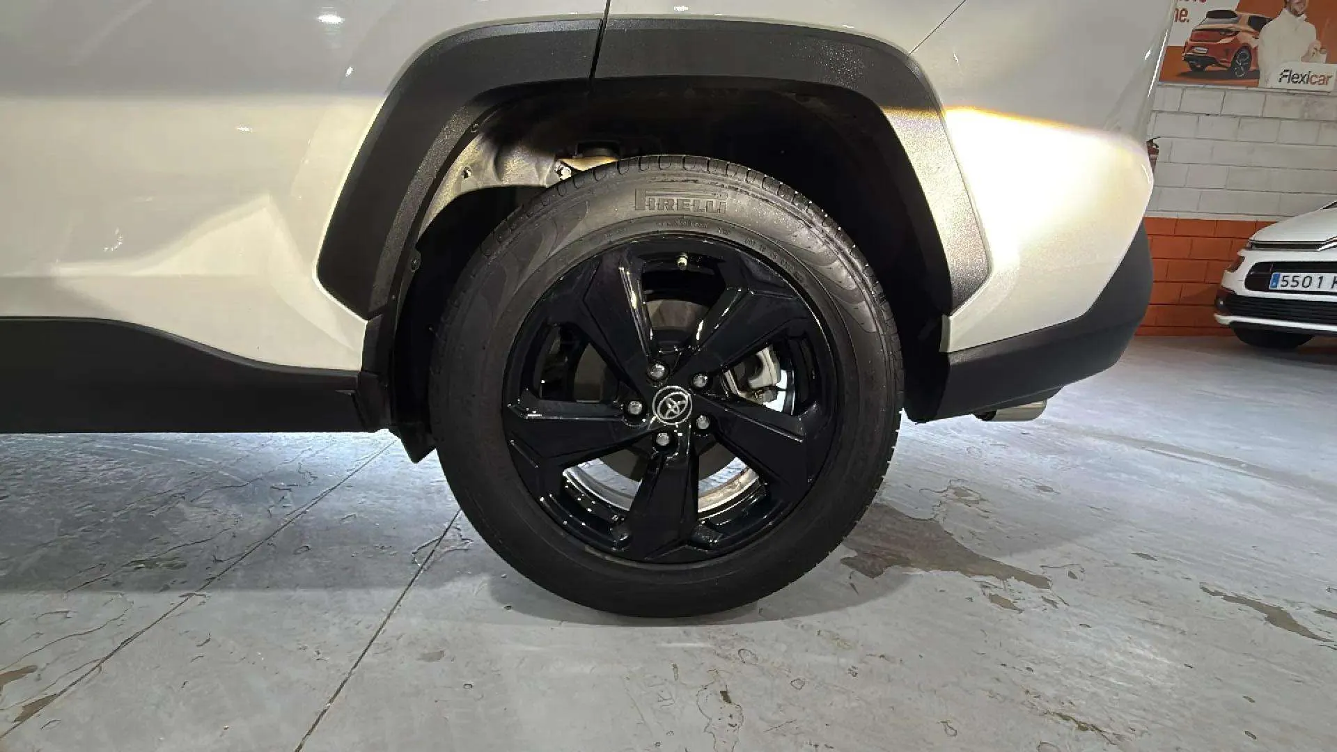 Toyota RAV4 2.5l 220H Advance 4WD - foto 15