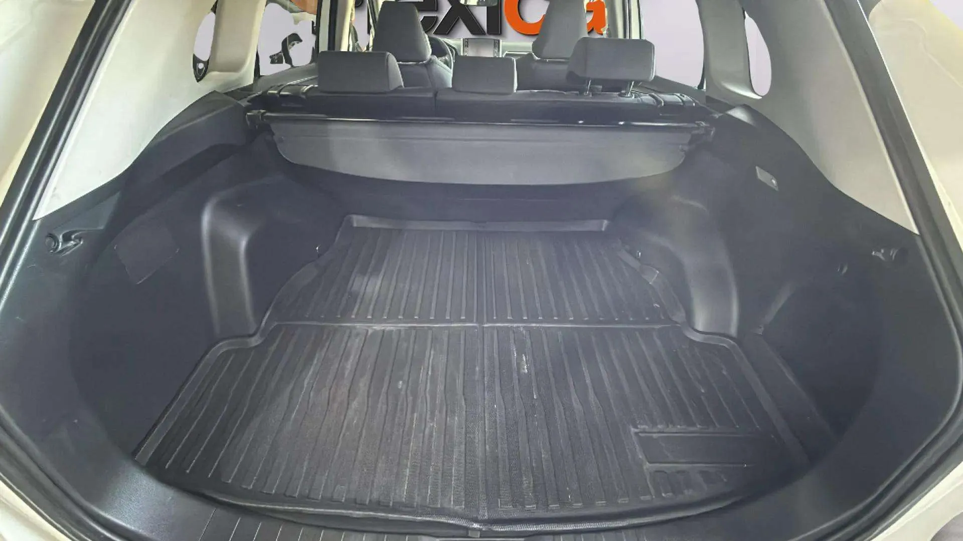 Toyota RAV4 2.5l 220H Advance 4WD - foto 6